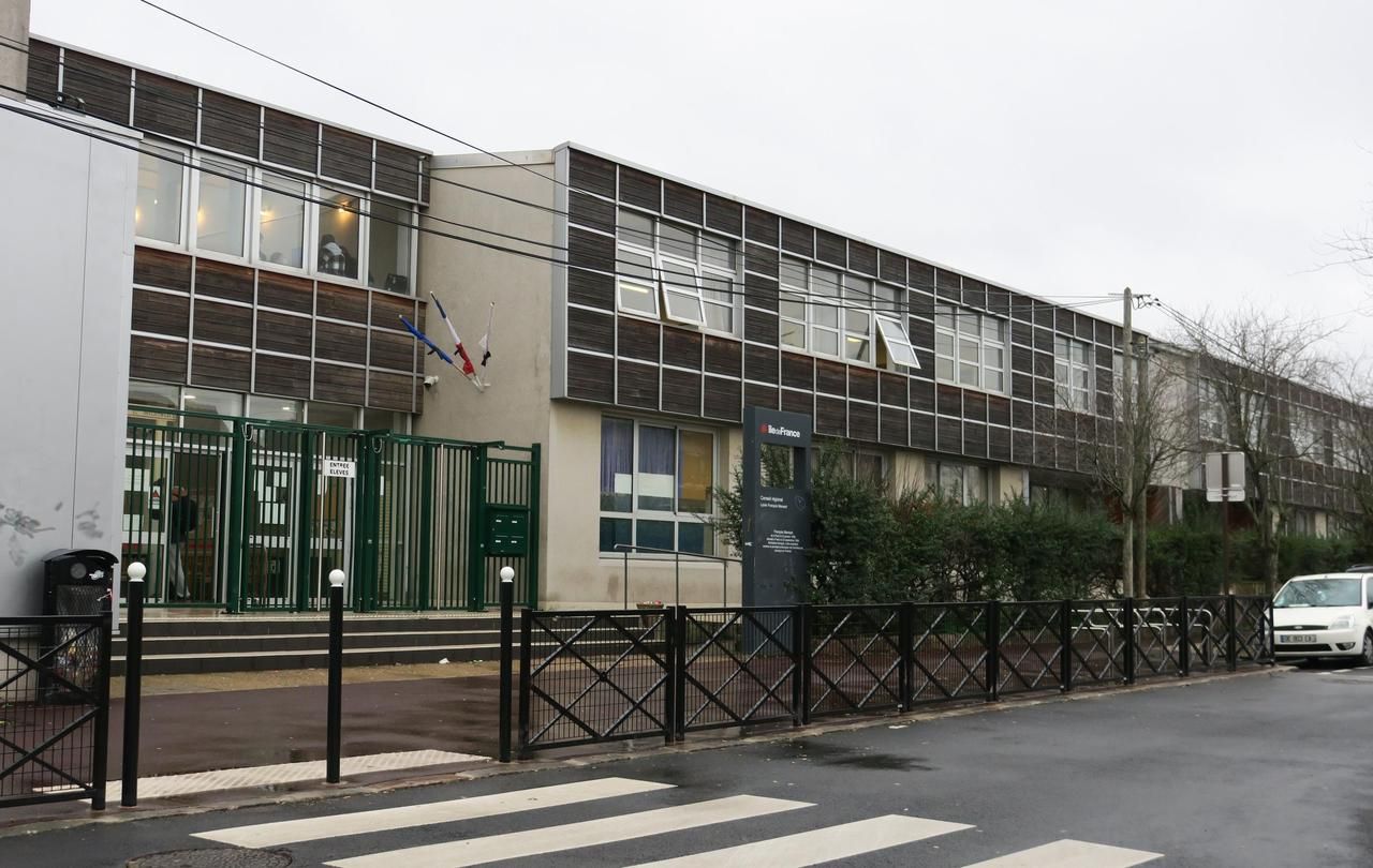 <b></b> Saint-Maur-des-Fossés, ce mardi. Un lycéen a été frappé par une bande d’agresseurs, ce lundi devant le lycée. Ils voulaient lui voler ses écouteurs et son smartphone.