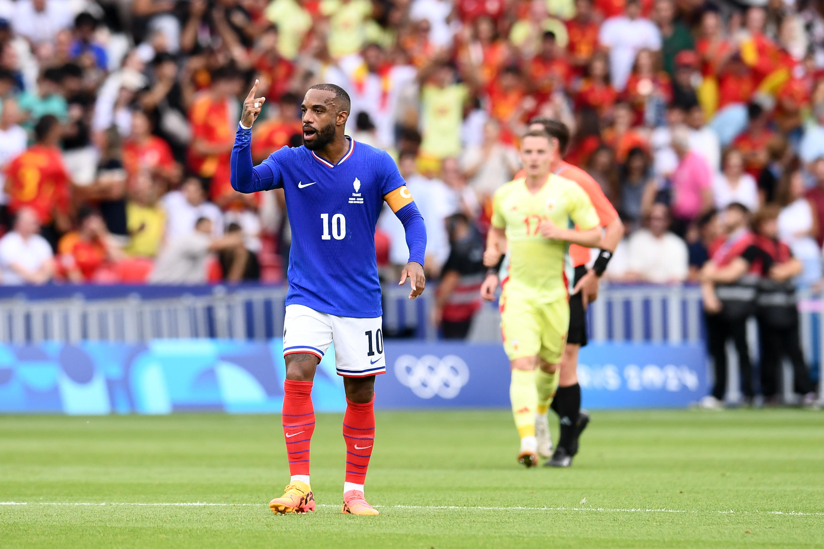 Malgré un scénario renversant en finale contre l'Espagne, Alexandre Lacazette et l'équipe de France olympique doivent se contenter de la médaille d'argent. (Photo by Philippe Lecoeur/FEP/Icon Sport)