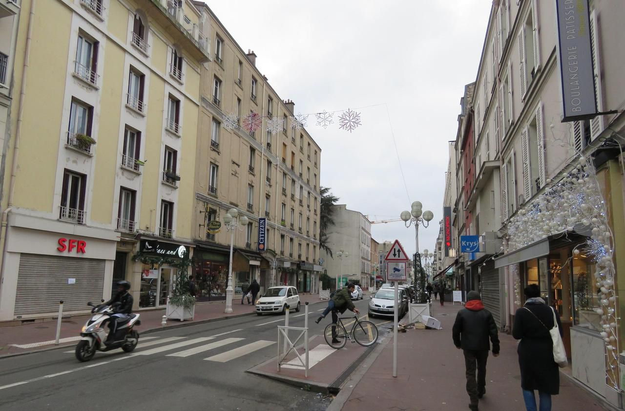 <b></b> Montrouge, ce vendredi. Le conseil municipal vient de fixer à douze le nombre de dimanches où les commerçants de la ville pourront ouvrir, l’an prochain.