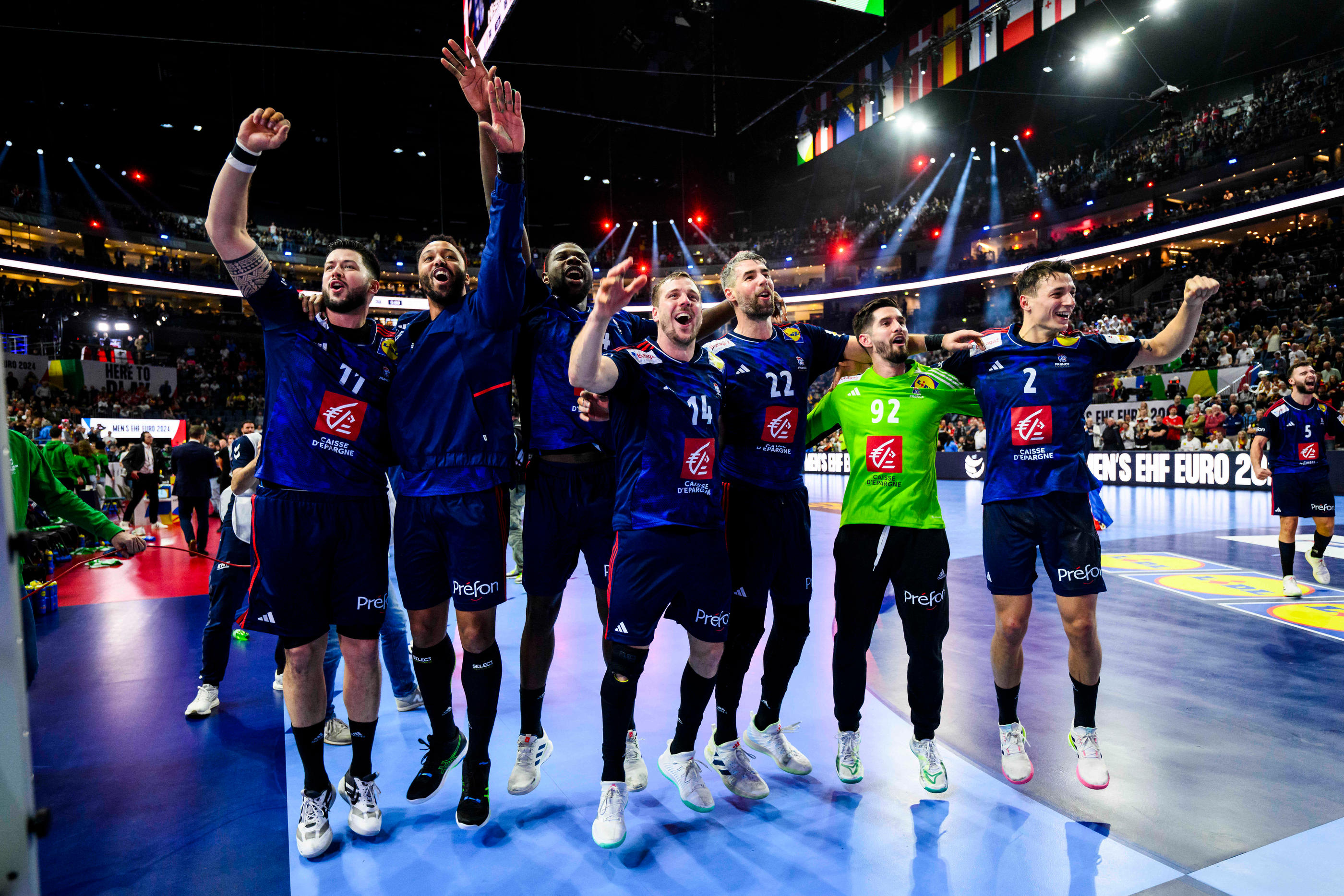 Les handballeurs tricolores, champions d'Europe en janvier, doivent selon Gracenote conserver leur titre olympique cet été lors des JO de Paris. LP/Icon Sport/Tom Weller