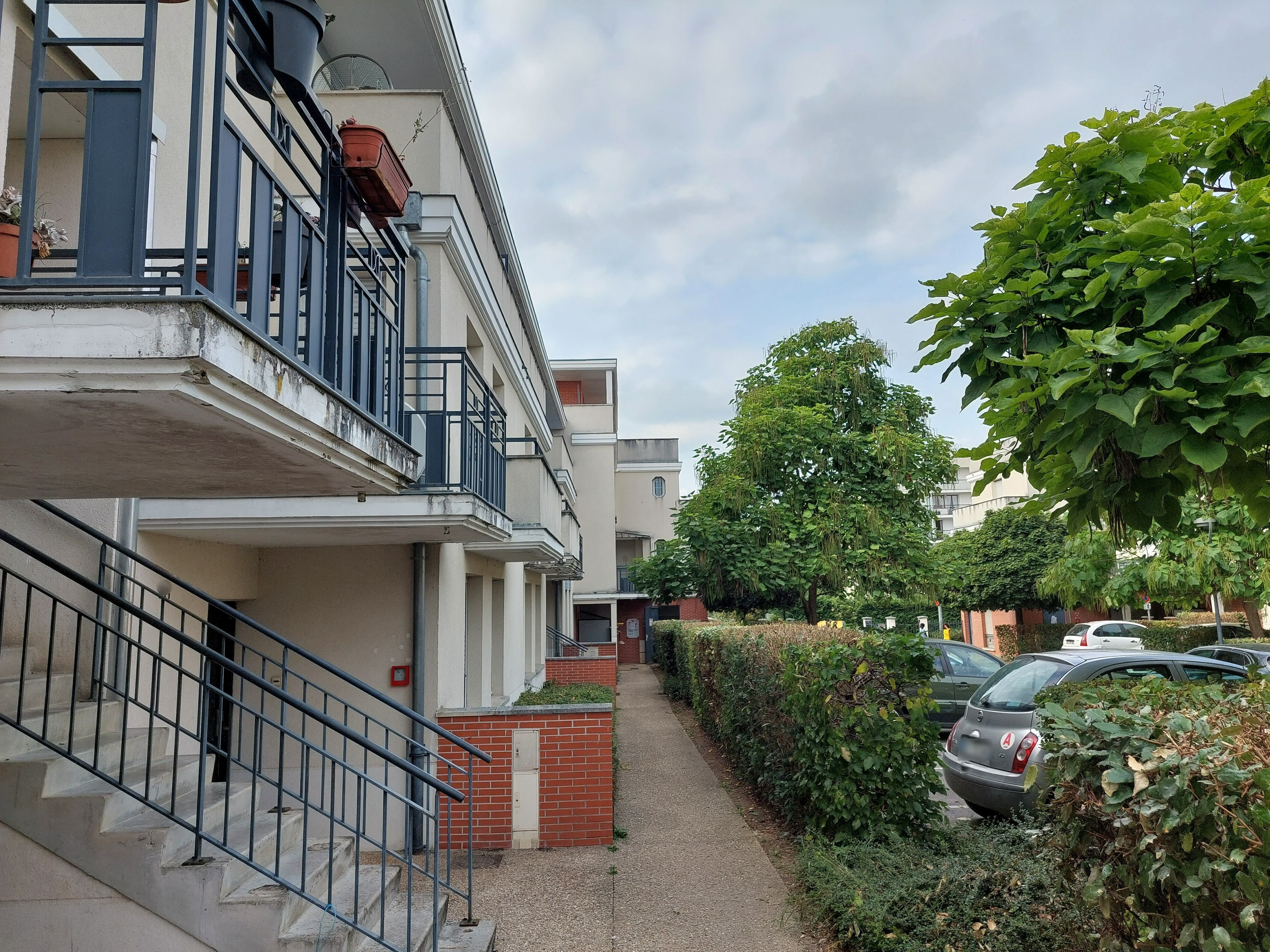 Corbeil-Essonnes (Essonne), mardi 13 août 2024. Pour tenter de poignarder son ex-épouse en pleine nuit, le suspect a escaladé le balcon et est entré dans la chambre. LP/Florian Garcia