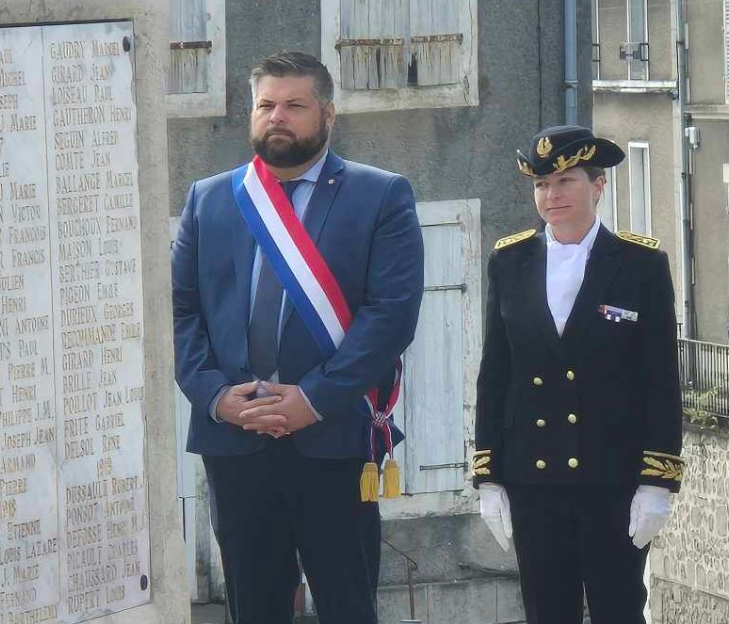 Émilie Acquistapace aux côtés de Julien Guibert, député (RN) de la deuxième circonscription de la Nièvre. Capture d'écran X @GuibertRn