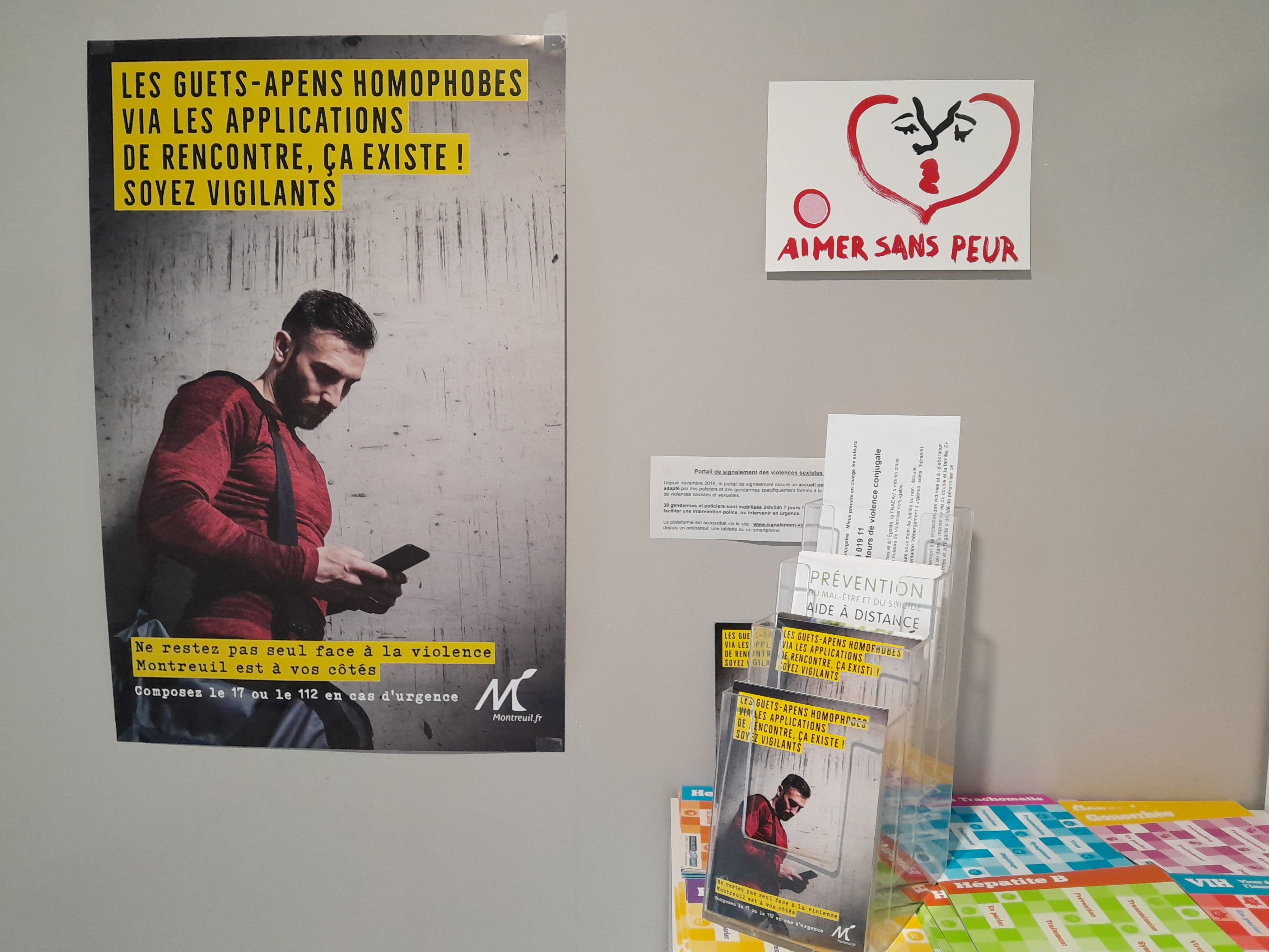 Montreuil (Seine-Saint-Denis), ce mardi. Après trois agressions survenues cette année dans la ville, la municipalité déploie une campagne de prévention pour lutter contre les guets-apens homophobes sur les applis de rencontre. DR