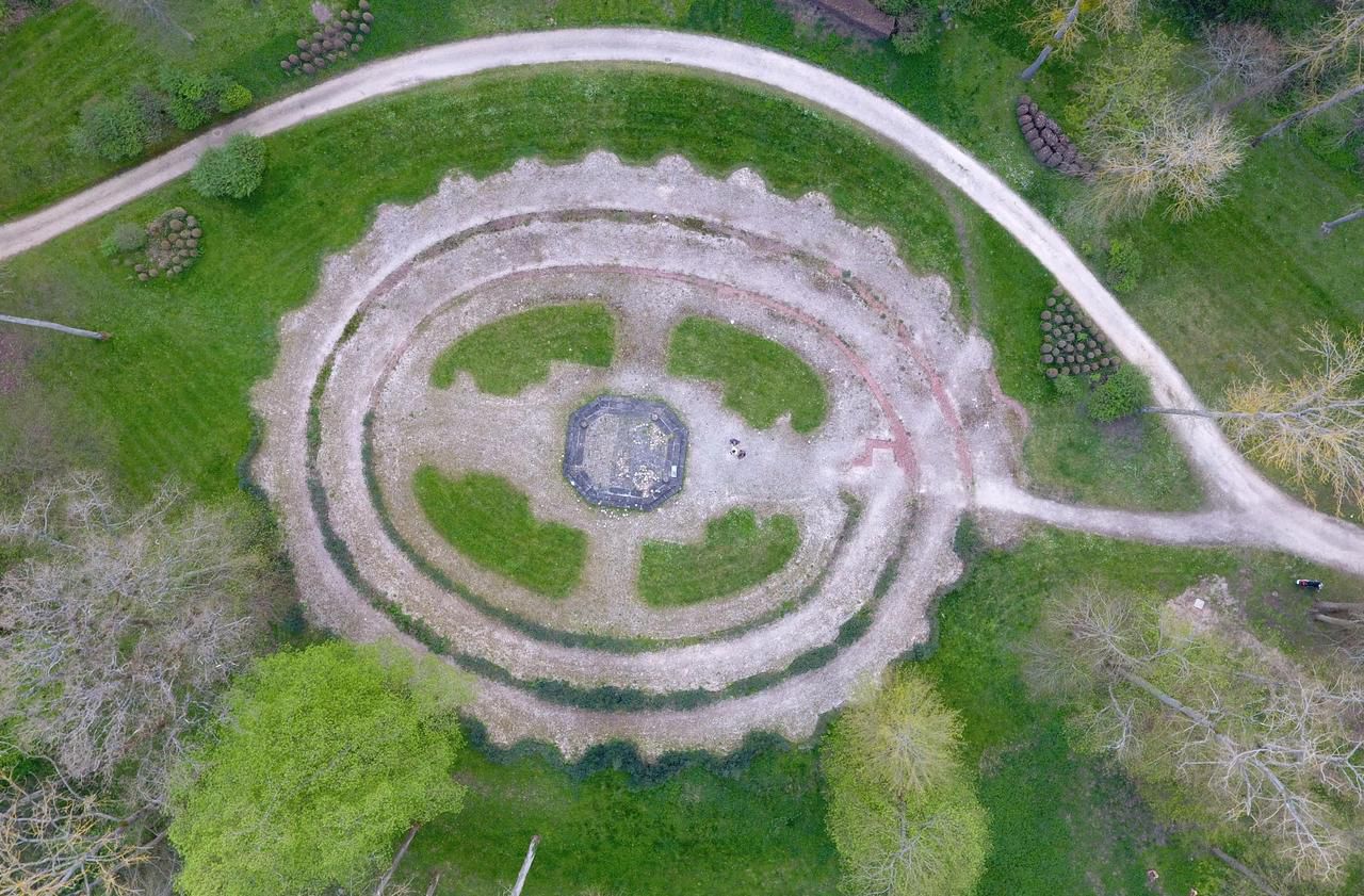 <b></b> Chamarande. Un appel aux dons est lancé par la fondation Essonne Mécénat pour rénover le jeu de l’oie grandeur nature réalisé en 1742 au domaine de Chamarande.