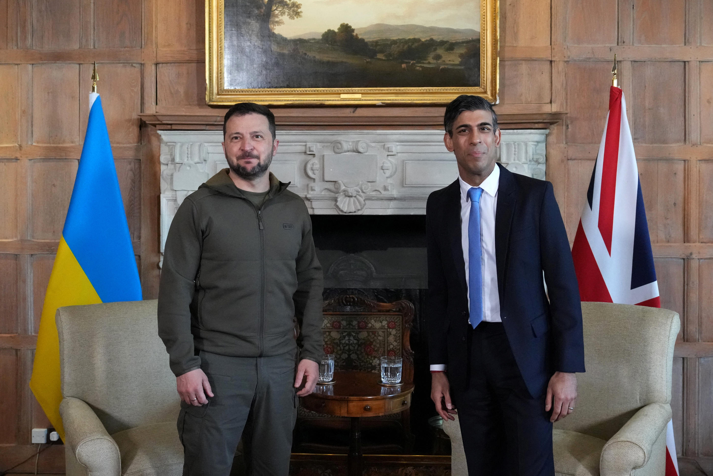 AYLESBURY, ENGLAND - MAY 15: Britain's Prime Minister, Rishi Sunak talks with Ukraine's President, Volodymyr Zelenskyy, ahead of a bilateral meeting at Chequers on May 15, 2023 in Aylesbury, England. In recent days, Mr Zelensky has travelled to meet Western leaders seeking support for Ukraine in the war against Russia. Carl Court/Pool via REUTERS