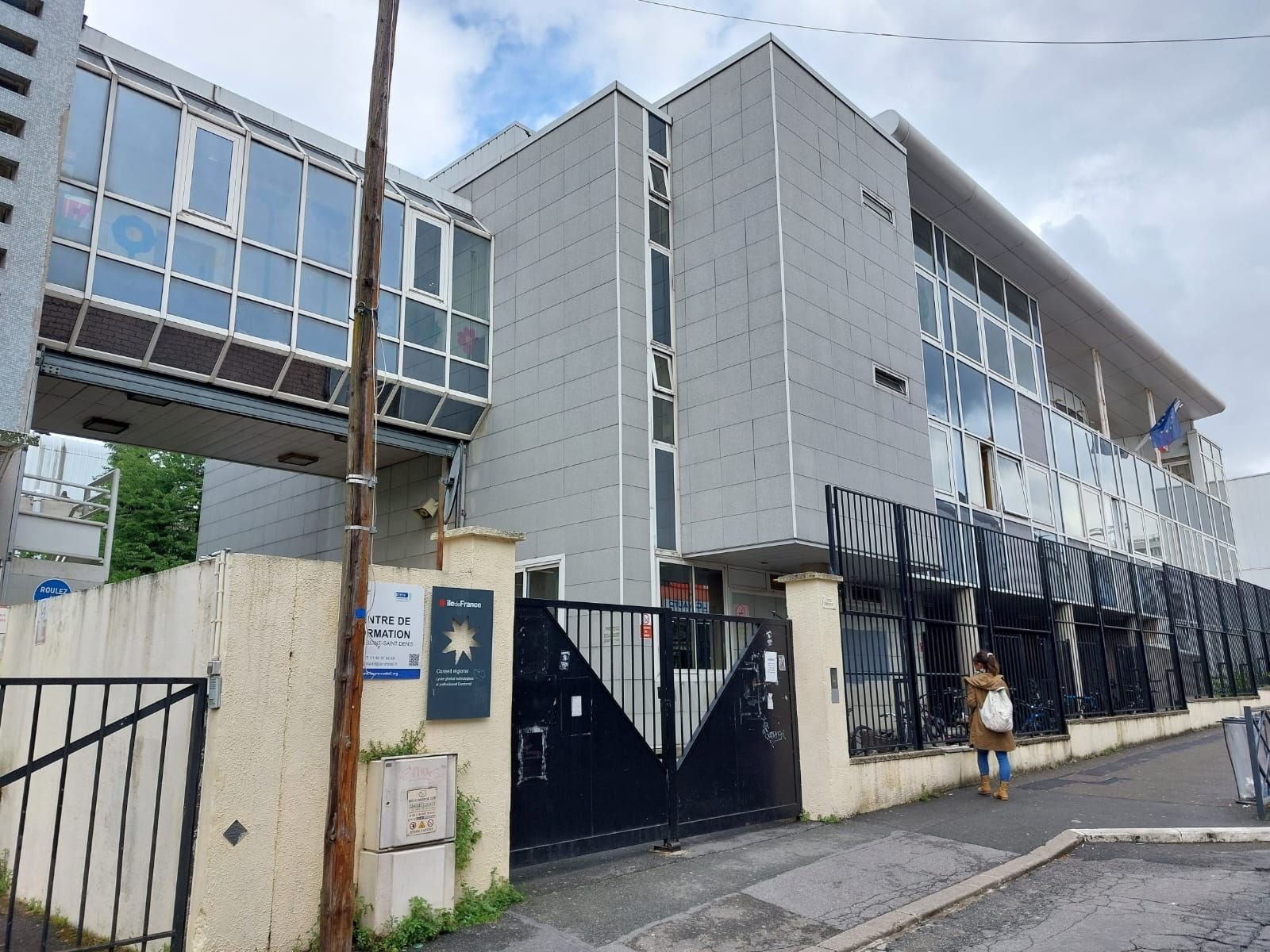 Montreuil (Seine-Saint-Denis), jeudi 30 mai. Le lycée Condorcet « fait l’objet d’un avis défavorable à son exploitation depuis 2009 ». LP/Hendrik Delaire