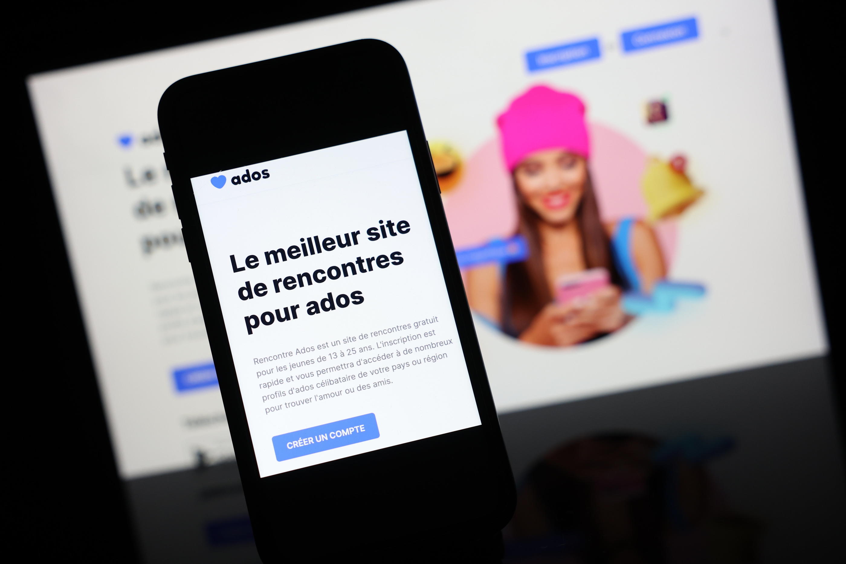 Rencontre-ados : pourquoi le site est légal, malgré les propositions  sexuelles faites à des mineures - Le Parisien