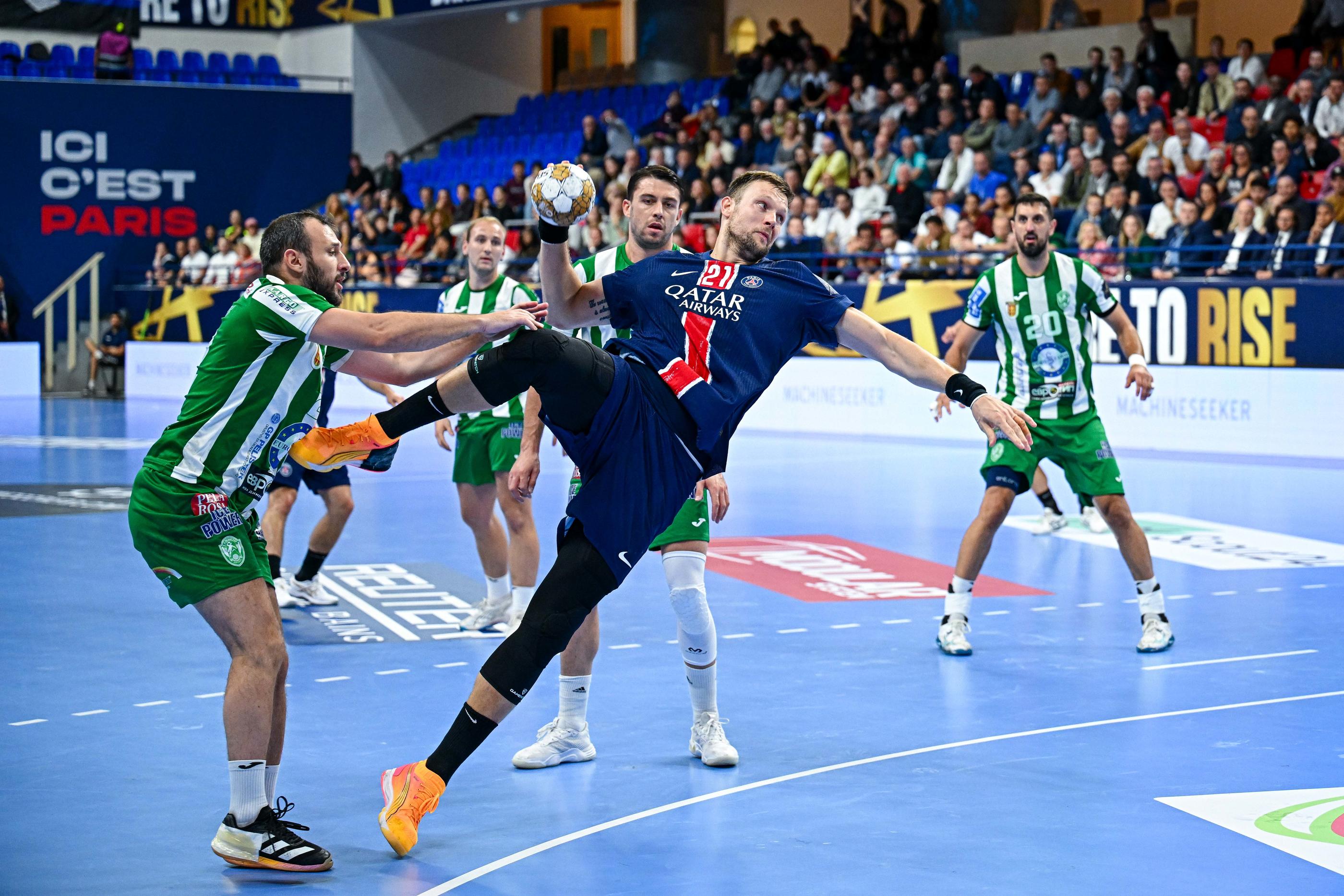 Kamil Syprzak a été le meilleur buteur parisien lors de ce premier match européen. (Photo Baptiste Fernandez/Icon Sport)