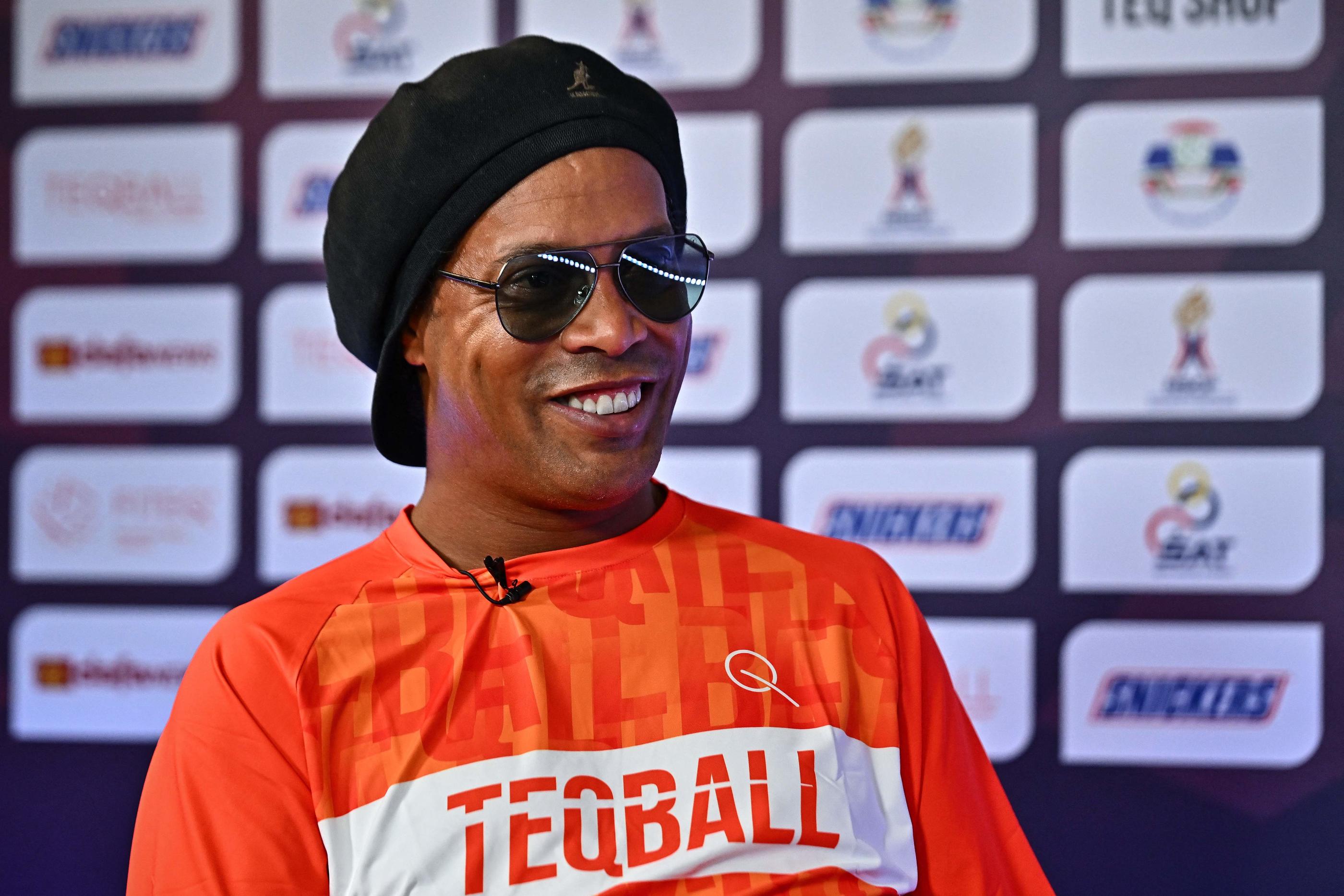 Retraité, Ronaldinho est devenu ambassadeur du teqball. Photo AFP/Lillian SUWANRUMPHA
