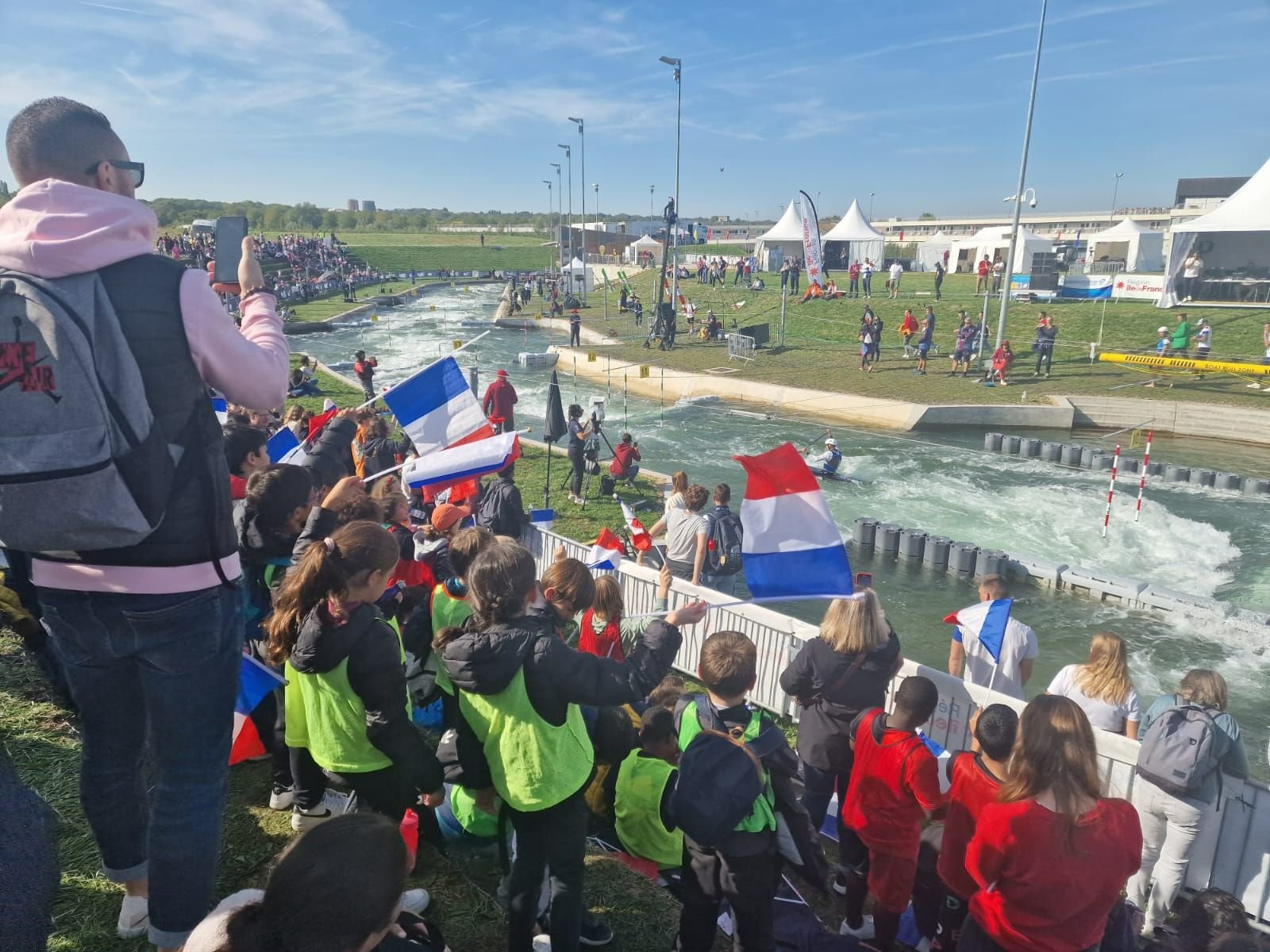 Vaires-sur-Marne (Seine-et-Marne), vendredi. La Coupe du monde de canoë-kayak donne «un avant-goût des Jeux de Paris 2024», s'est réjouie une athlète kayakiste. LP/Marie Briand-Locu
