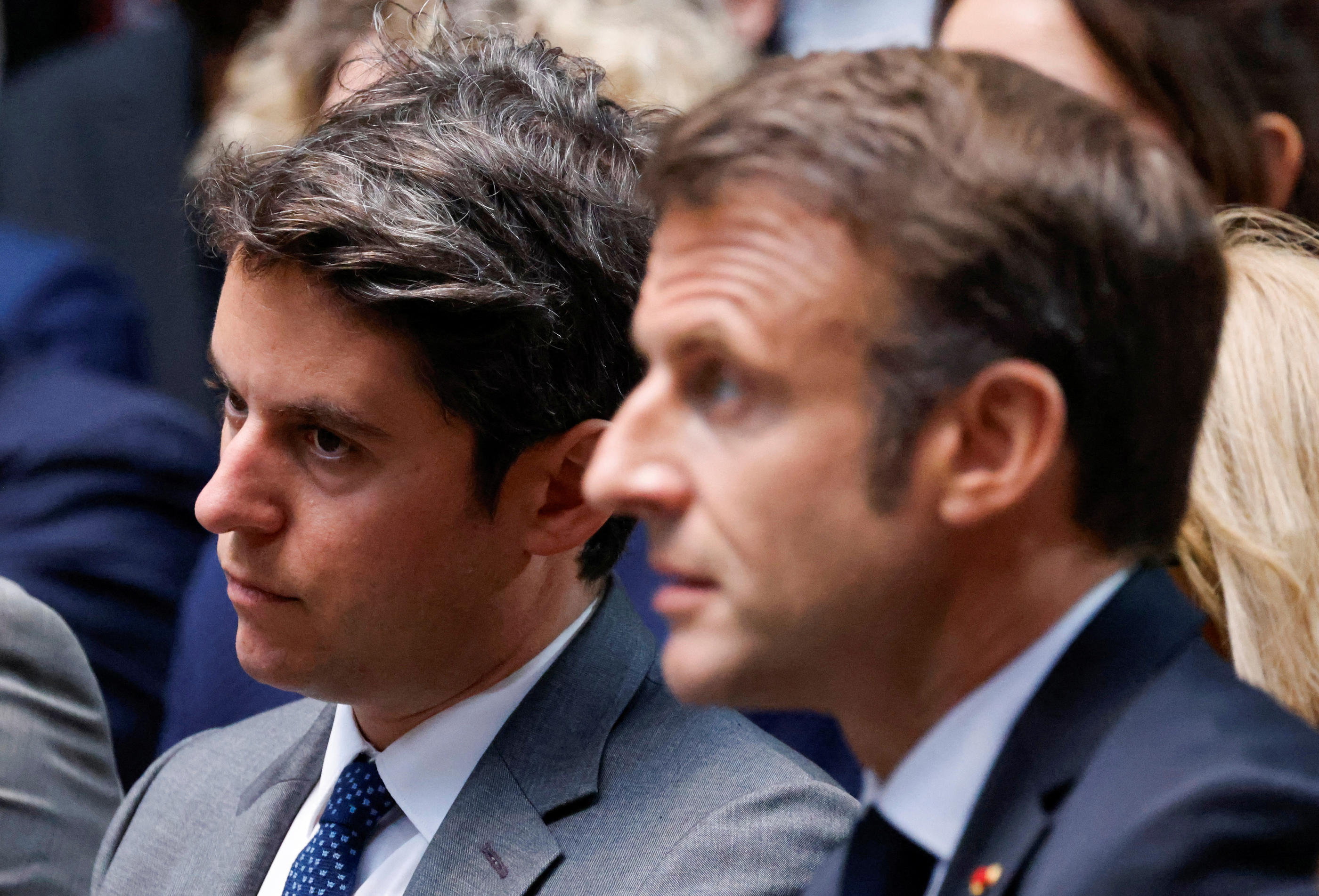 Emmanuel Macron a chargé Gabriel Attal de lancer une grande concertation sur la violence des mineurs, sur un modèle similaire à celui qui avait été fait en 2019 sur les violences conjugales. Reuters/Pool/Ludovic Marin