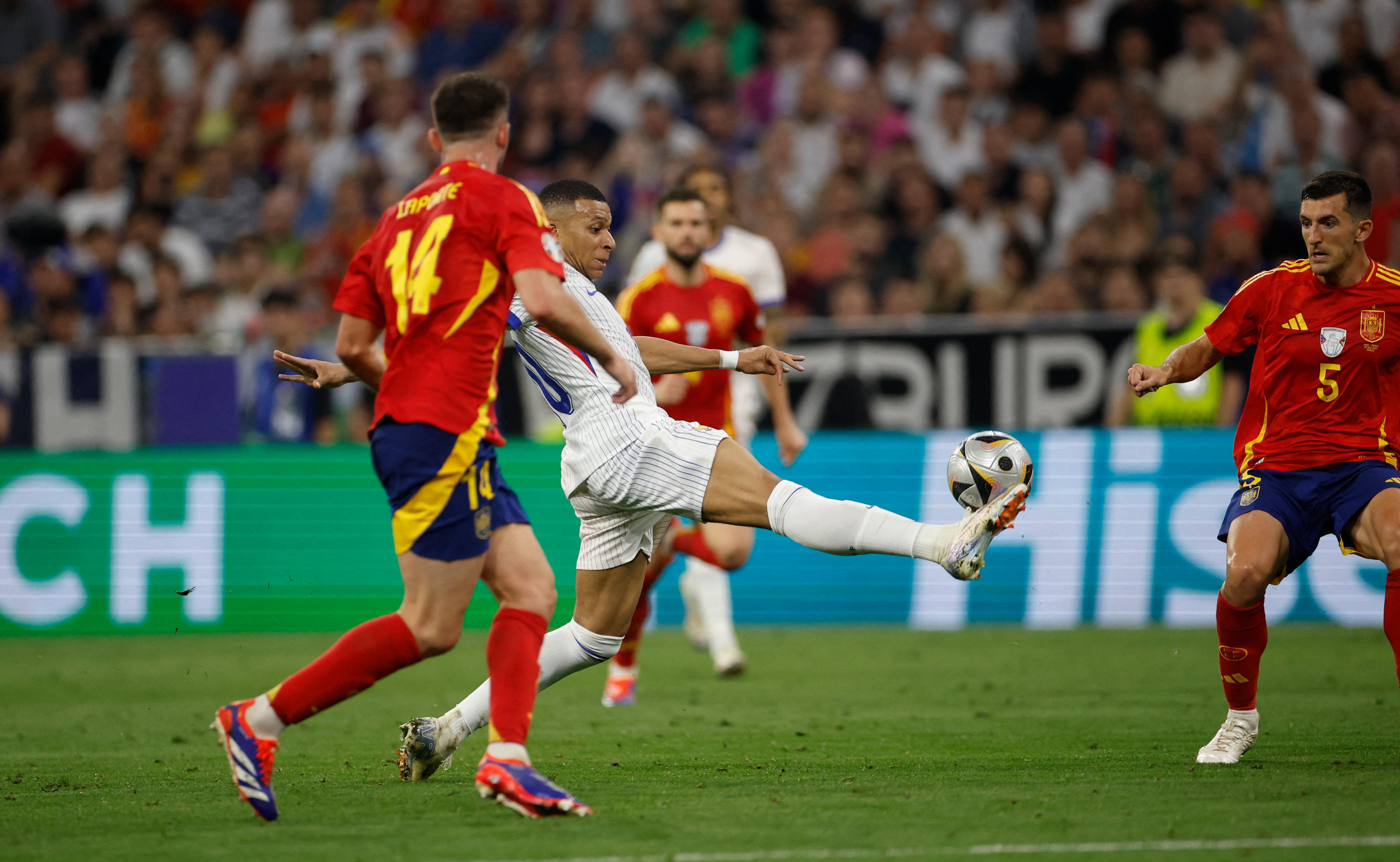 Kylian Mbappé et les Bleus se sont inclinés face à l'Espagne mardi soir lors de la demi-finale de l'Euro. Alberto Estevez/Efe/ABACAPRESS.COM