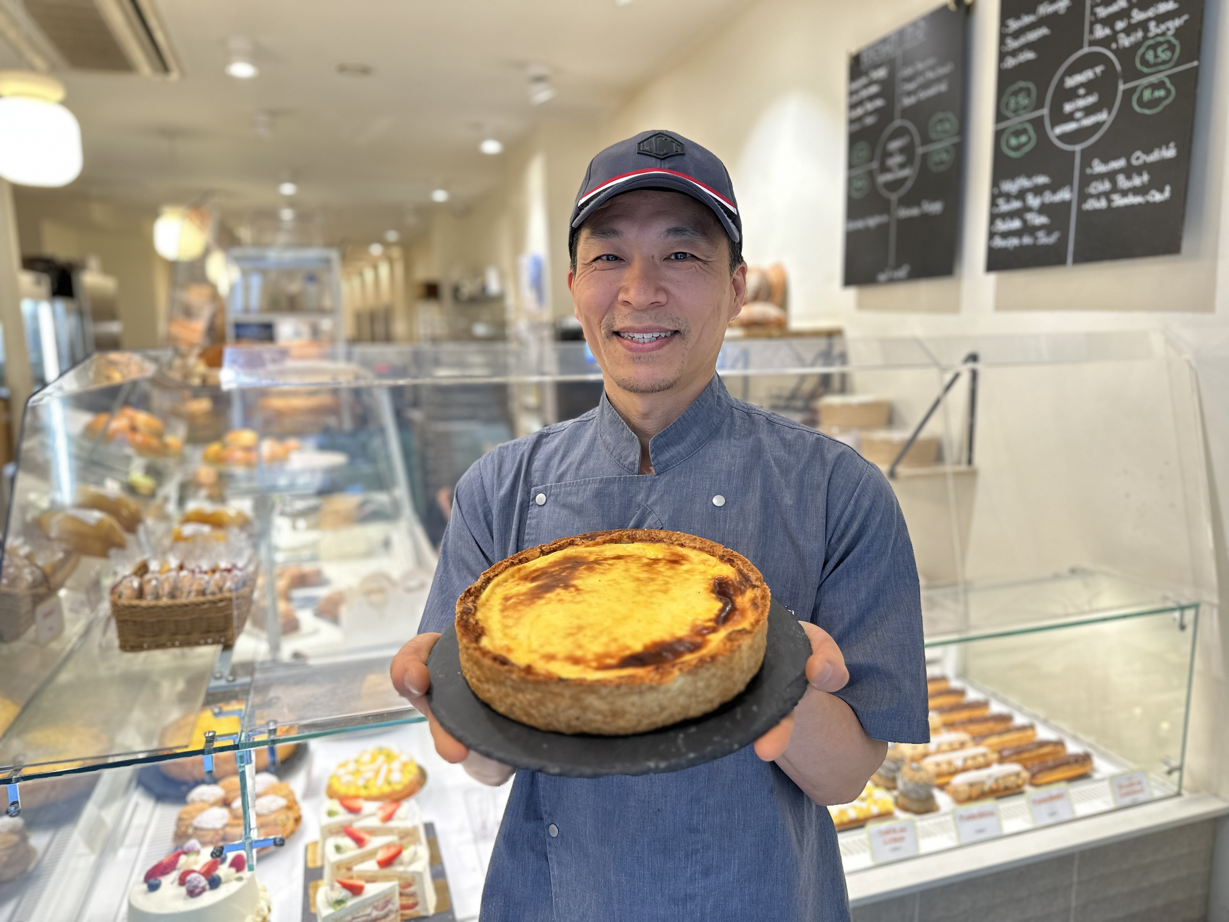 Le flan pâtissier de Yongsang Seo de la boulangerie «Mille et Un» (Paris VIe) arrive en tête du palmarès du Parisien réalisé en mars 2024. LP/Merwane Mehadji