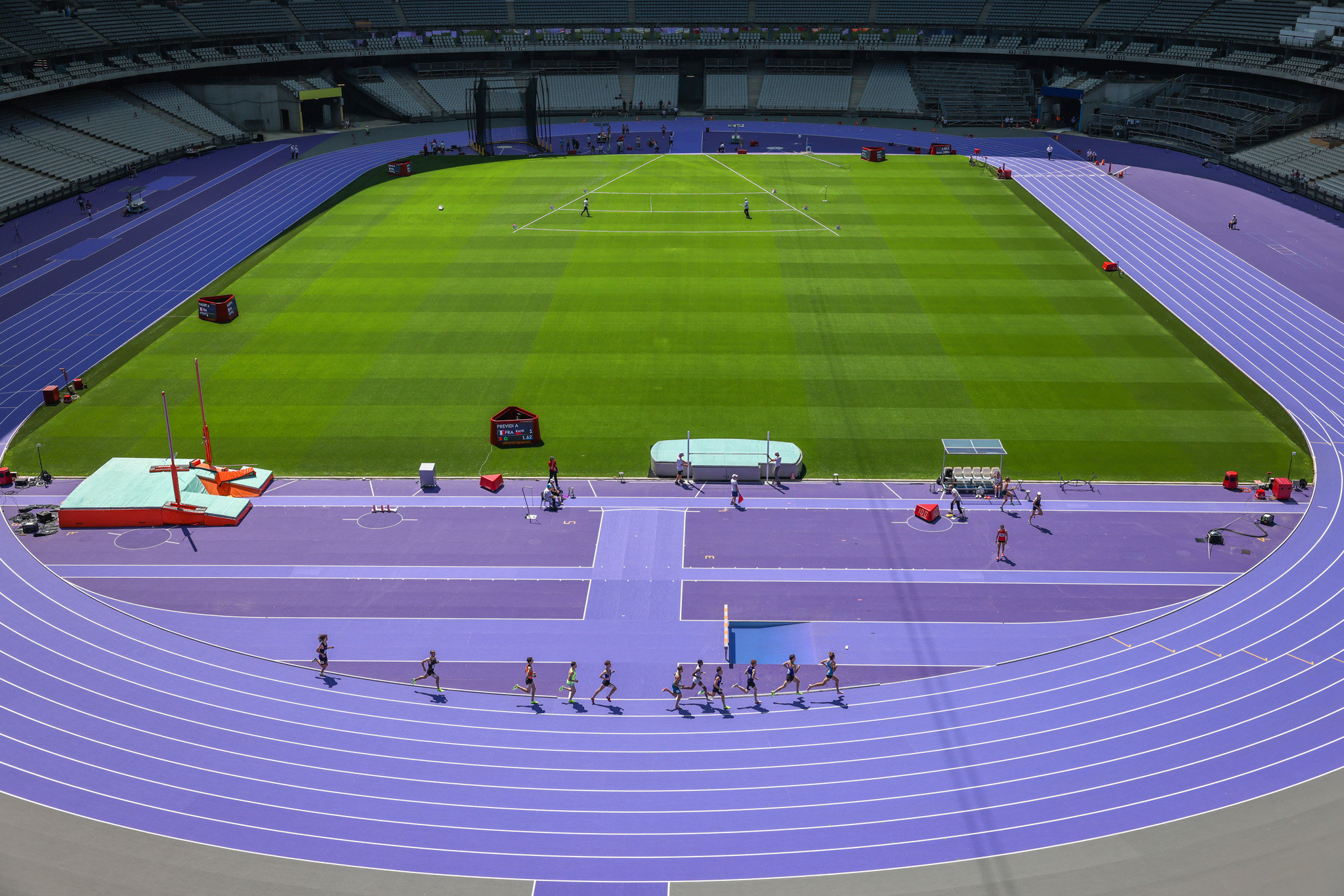 À 31 jours des JO, le test-event sur la fameuse piste violette d'athlétisme a enfin eu lieu, ce mardi. LP/Frédéric Dugit