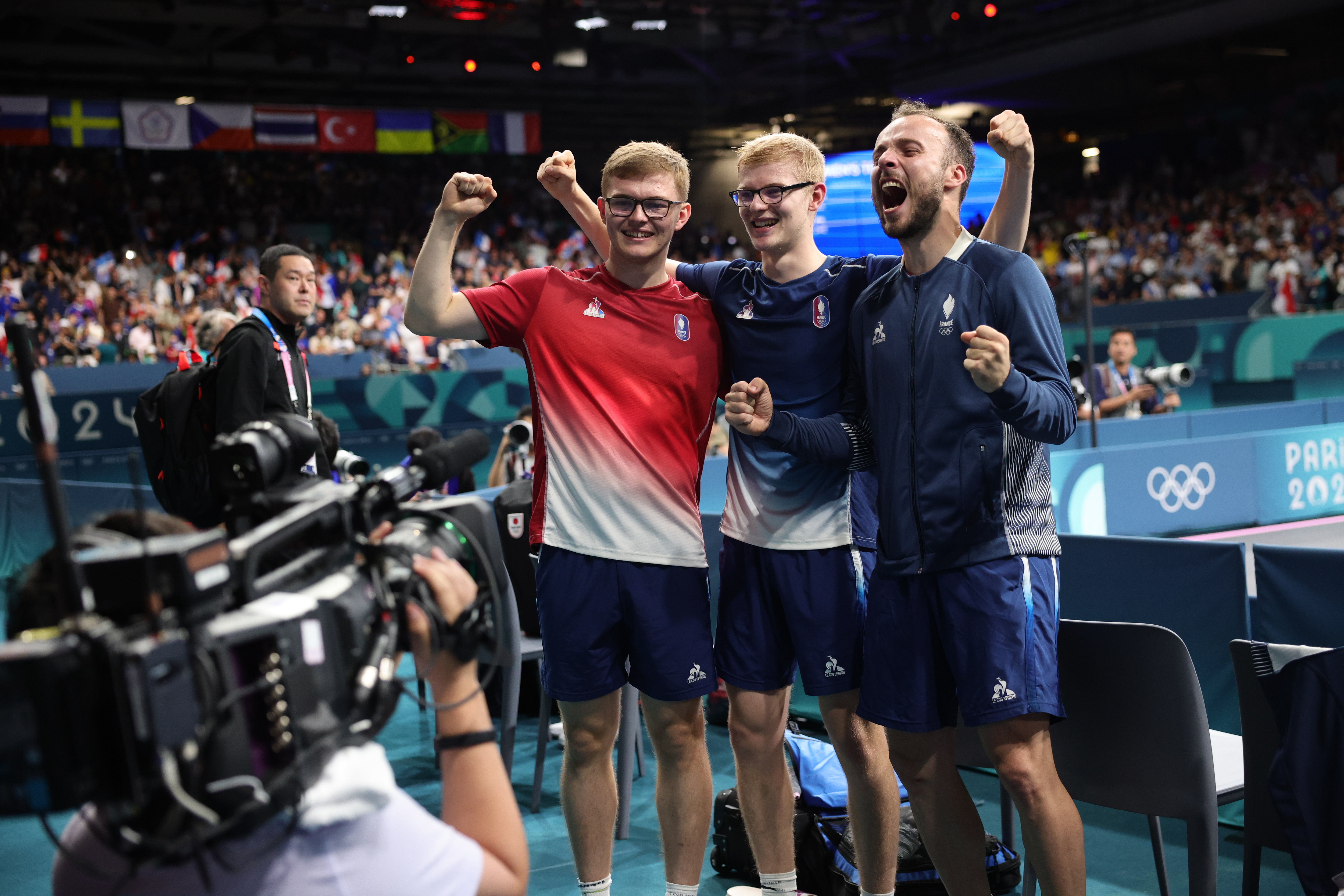 Avec le bronze glané par Félix Lebrun en simple dimanche dernier, ce podium acquis dans l’Arena Paris Sud est le quatrième de l’histoire du tennis de table tricolore. LP / Olivier Arandel