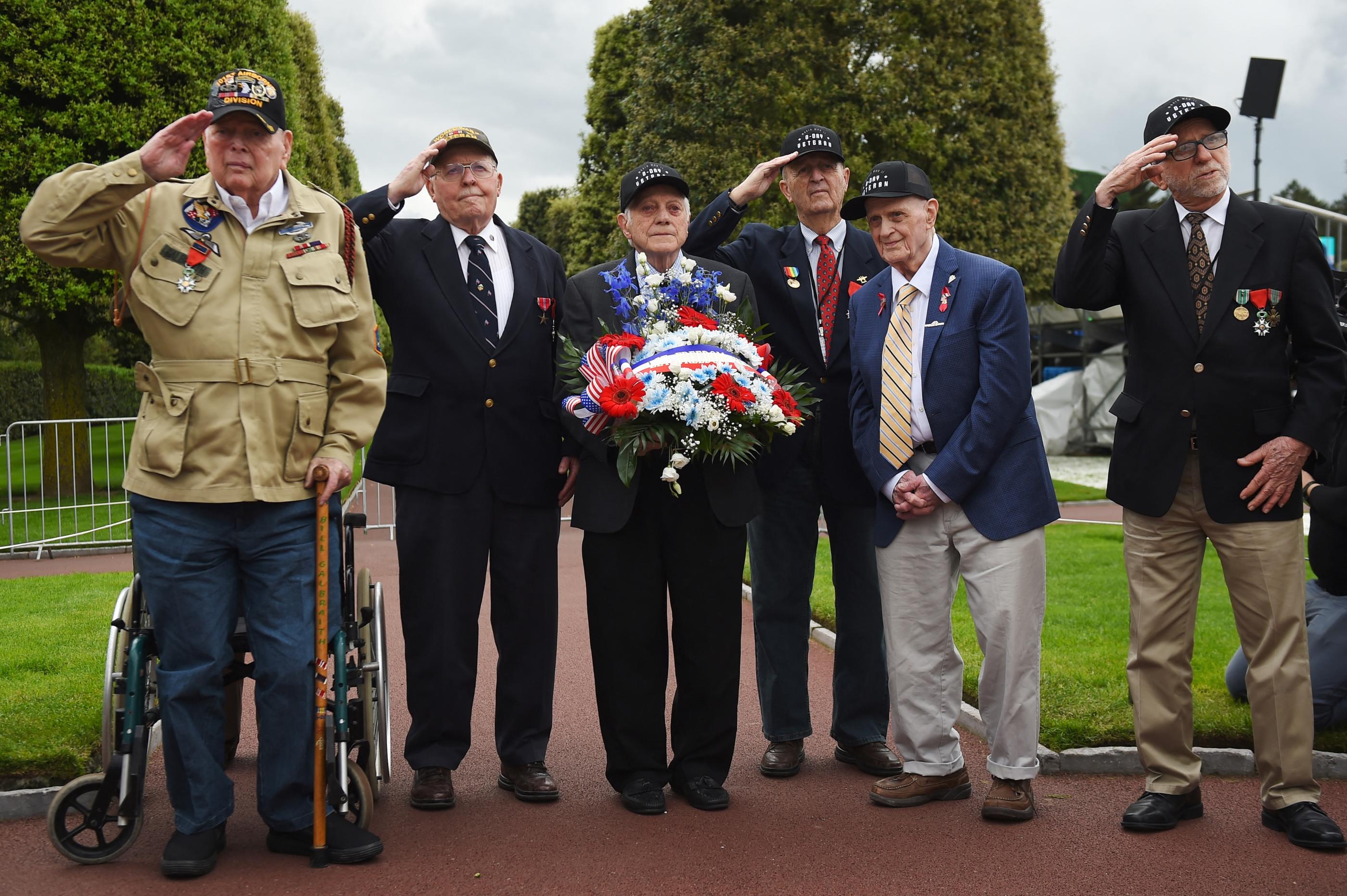 Cette année, le vétérans américains (ici au cimetière américain de Colleville-sur-Mer en 2019) seront une trentaine à faire le déplacement pour assister aux journées de commémoration du 78e anniversaire du Débarquement en Normandie. AFP/Guillaume Souvant