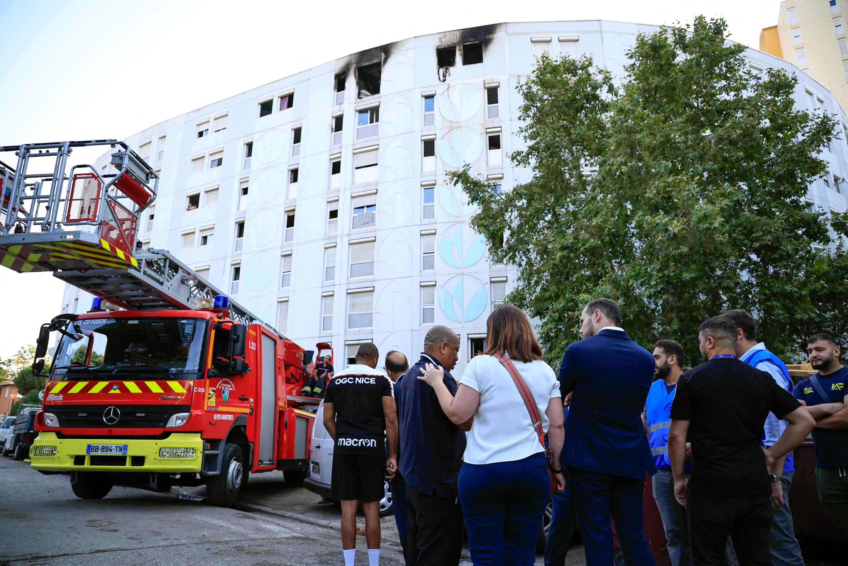 Sept personnes sont mortes dans l'incendie criminel d'un immeuble à Nice, dans la nuit du 17 au 18 juillet. AFP / Valery Hache