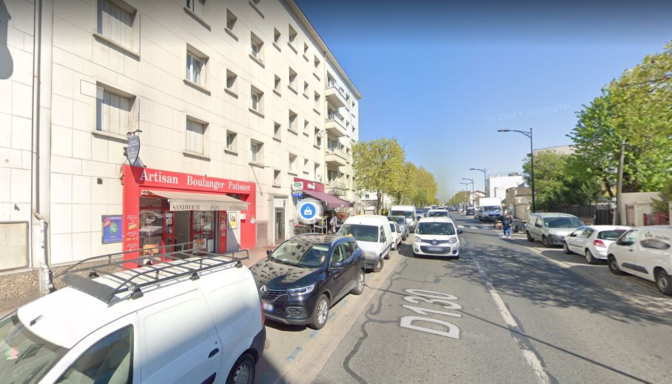 A Champigny-sur-Marne, cinq personnes ont été arrêtées avenue de la République suite à des feux de poubelles. GoogleStreetView