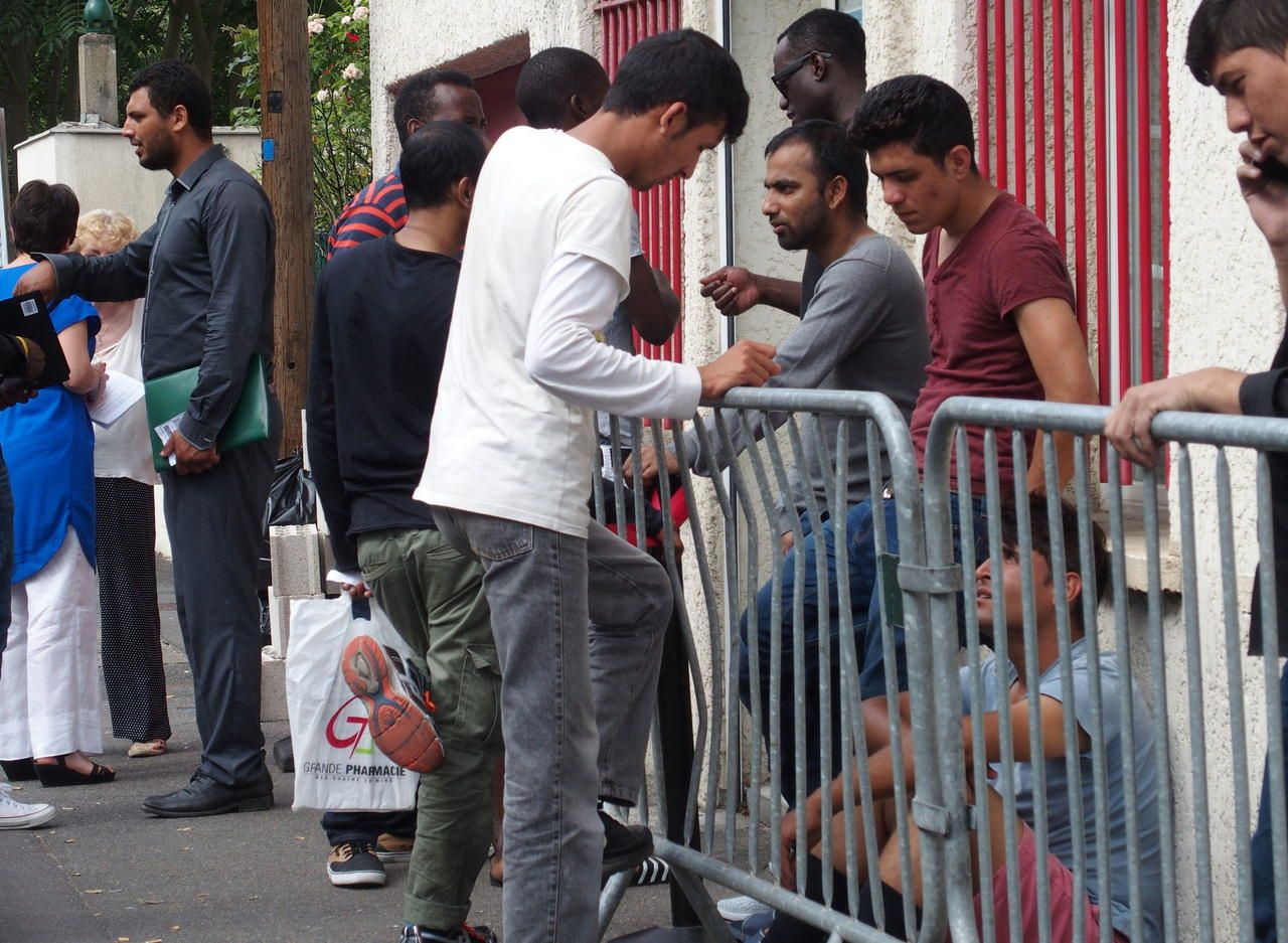 A Nanterre, le déménagement du centre pour demandeurs dasile na pas tout  réglé - Le Parisien