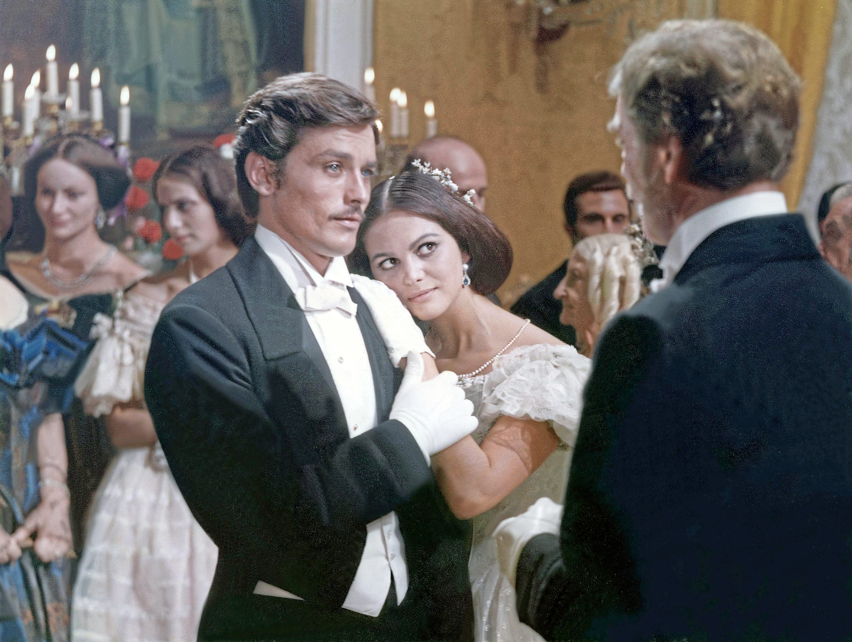 Alain Delon avec Claudia Cardinale et Burt Lancaster dans «le Guépard», de Luchino Visconti (1963). Collection Christophel via AFP