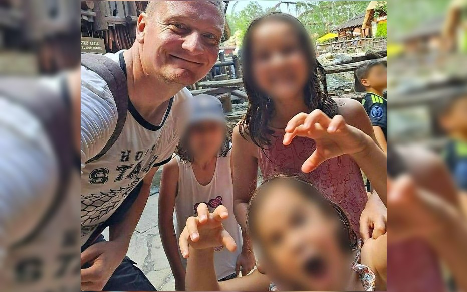 Sur la partie publique de son profil Facebook, le gendarme avait reposté une photo sur laquelle on voit le papa et ses trois filles s’amuser à faire des grimaces. Facebook