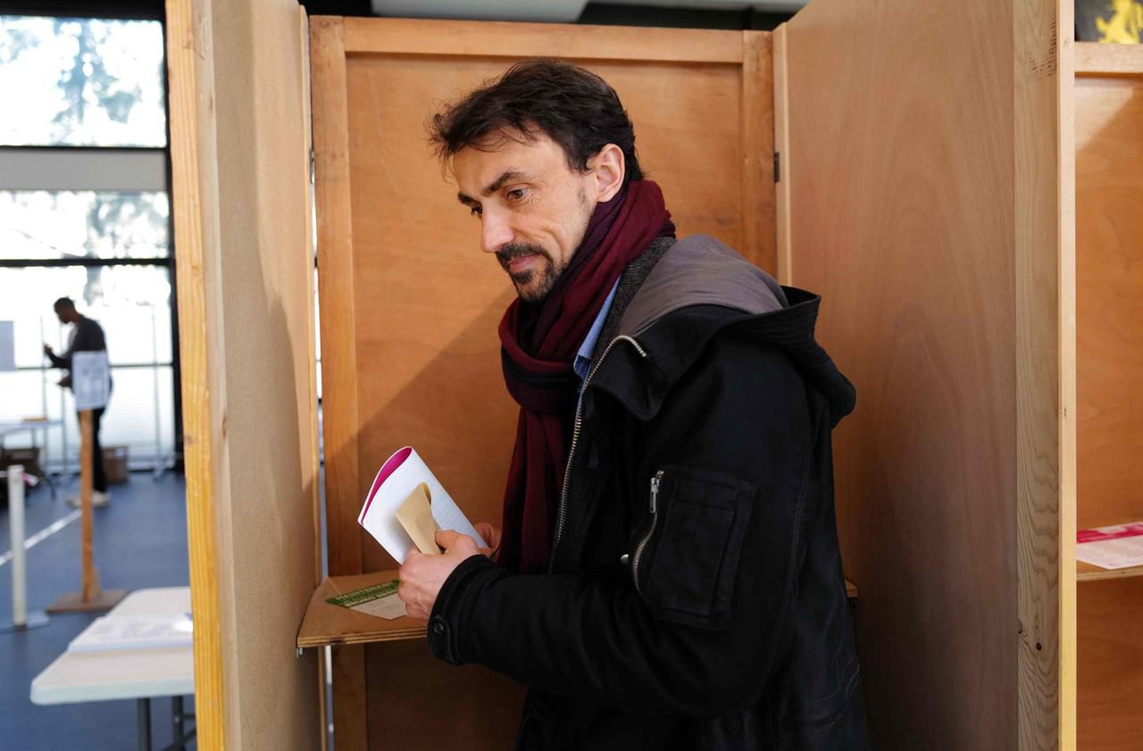 <b></b> Grégory Doucet arrive largement en tête à Lyon avec plus de 28 % des voix.