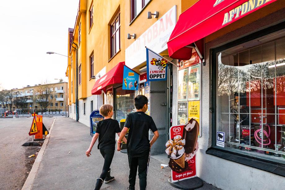 Depuis les expérimentations de Vipeholm, en Suède, seule la journée du samedi est traditionnellement réservée à la consommation de bonbons. Photo Maxppp/Alexander Farnsworth