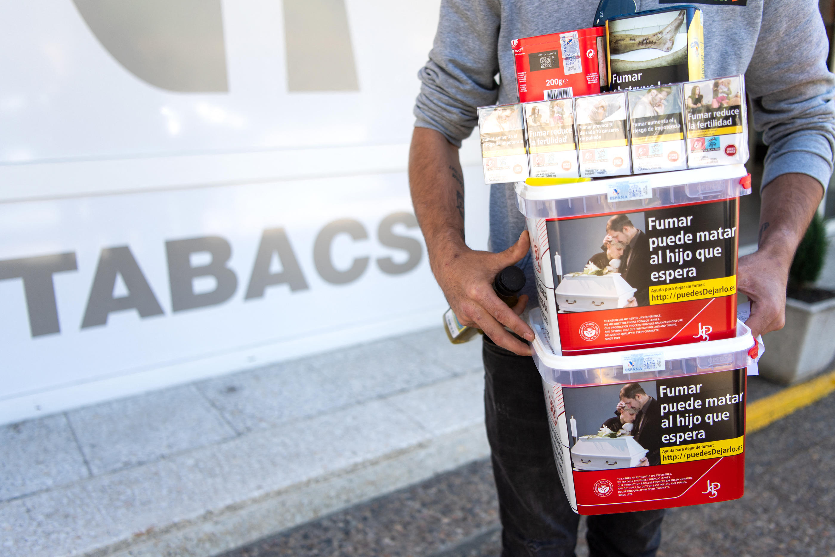 Faire de grosses conomies  : qu'est-ce que Carklop, ce service de  covoiturage pour acheter ses cigarettes  l'tranger ? - Le Parisien