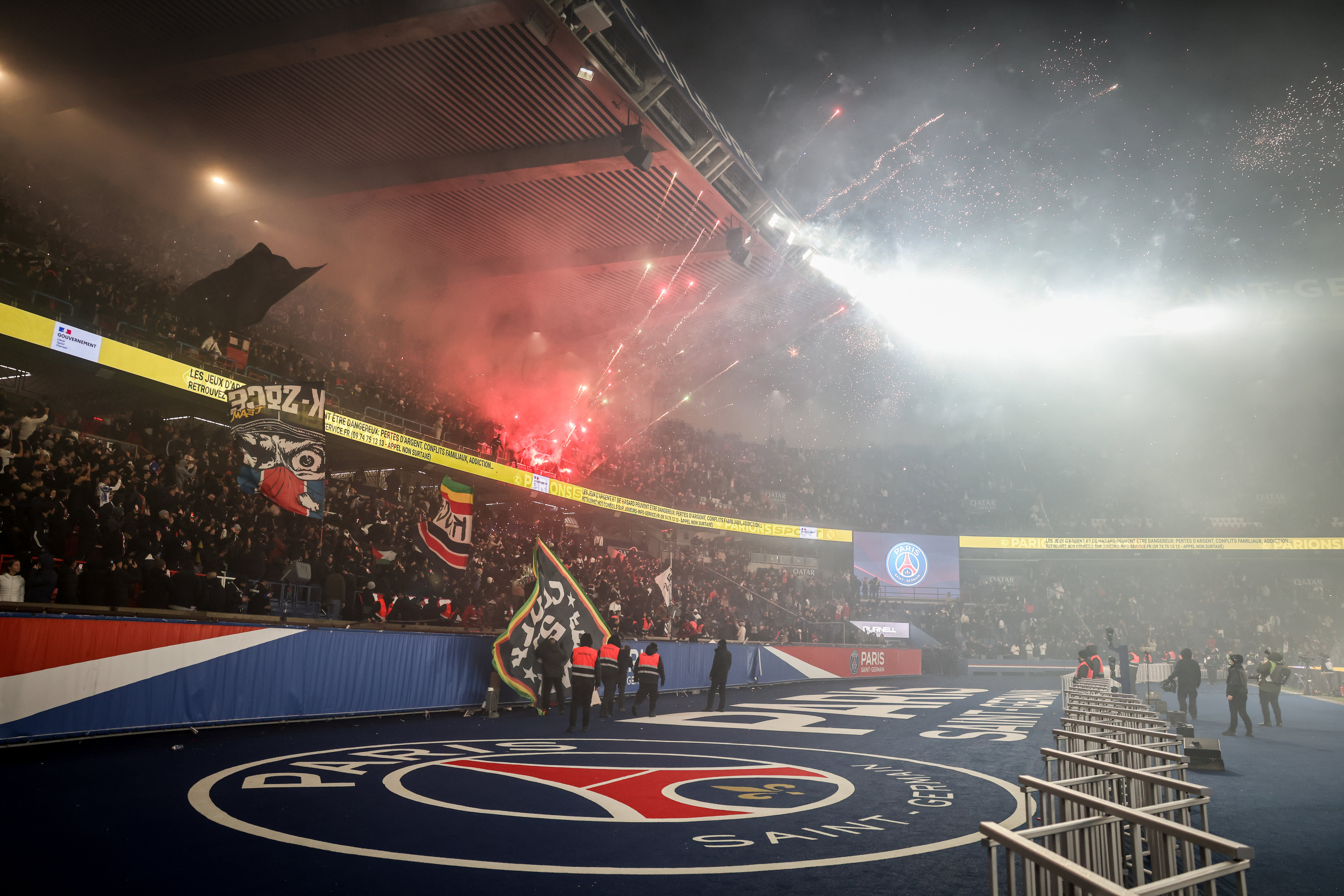 Le virage Auteuil du Parc des Princes sera partiellement fermé pour une rencontre après sanction de la LFP. LP/Fred Dugit