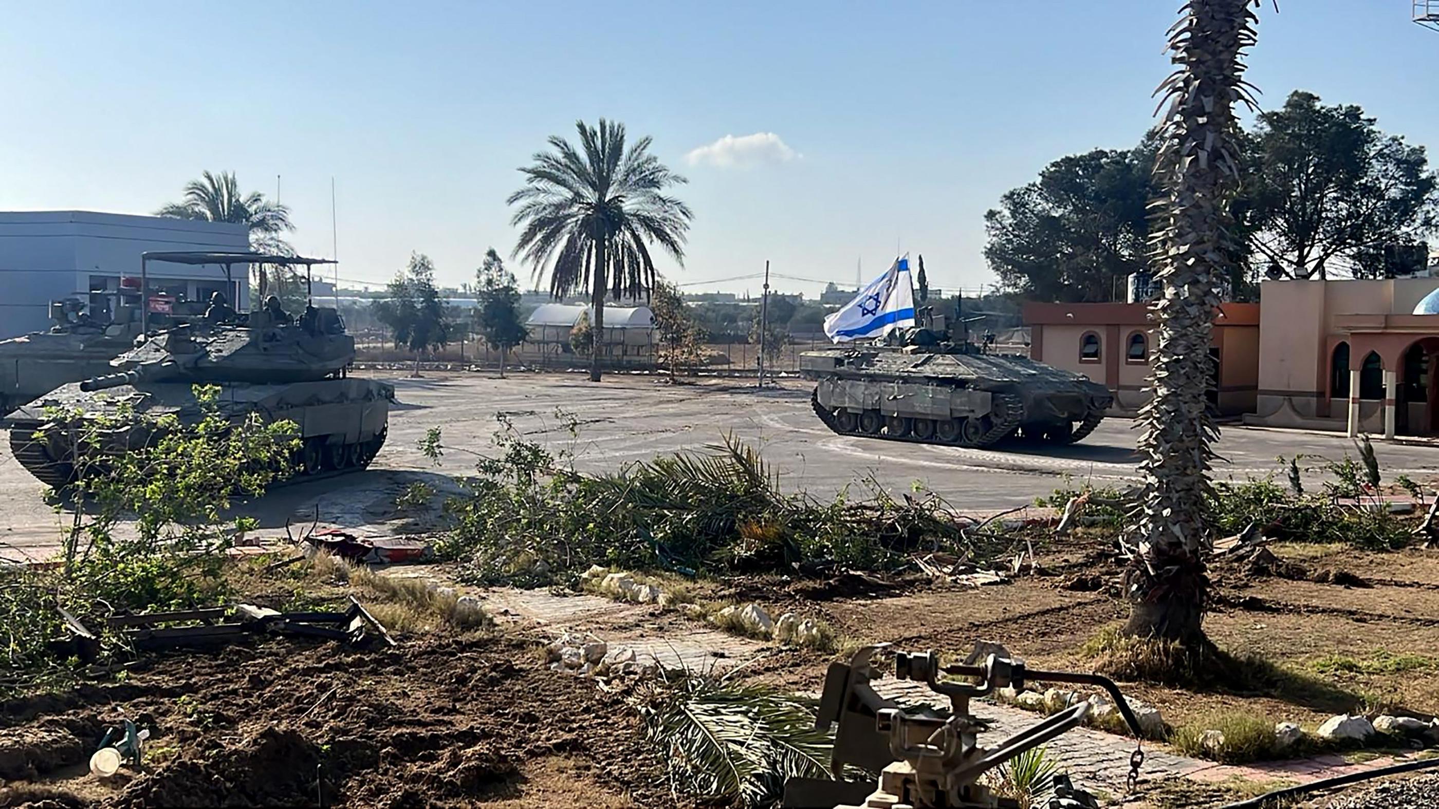 Alors que le Hamas a accepté une offre de trêve, Israël a pris le contrôle du point de passage de Rafah ce mardi matin. AFP Photo/Handout/Israeli Army