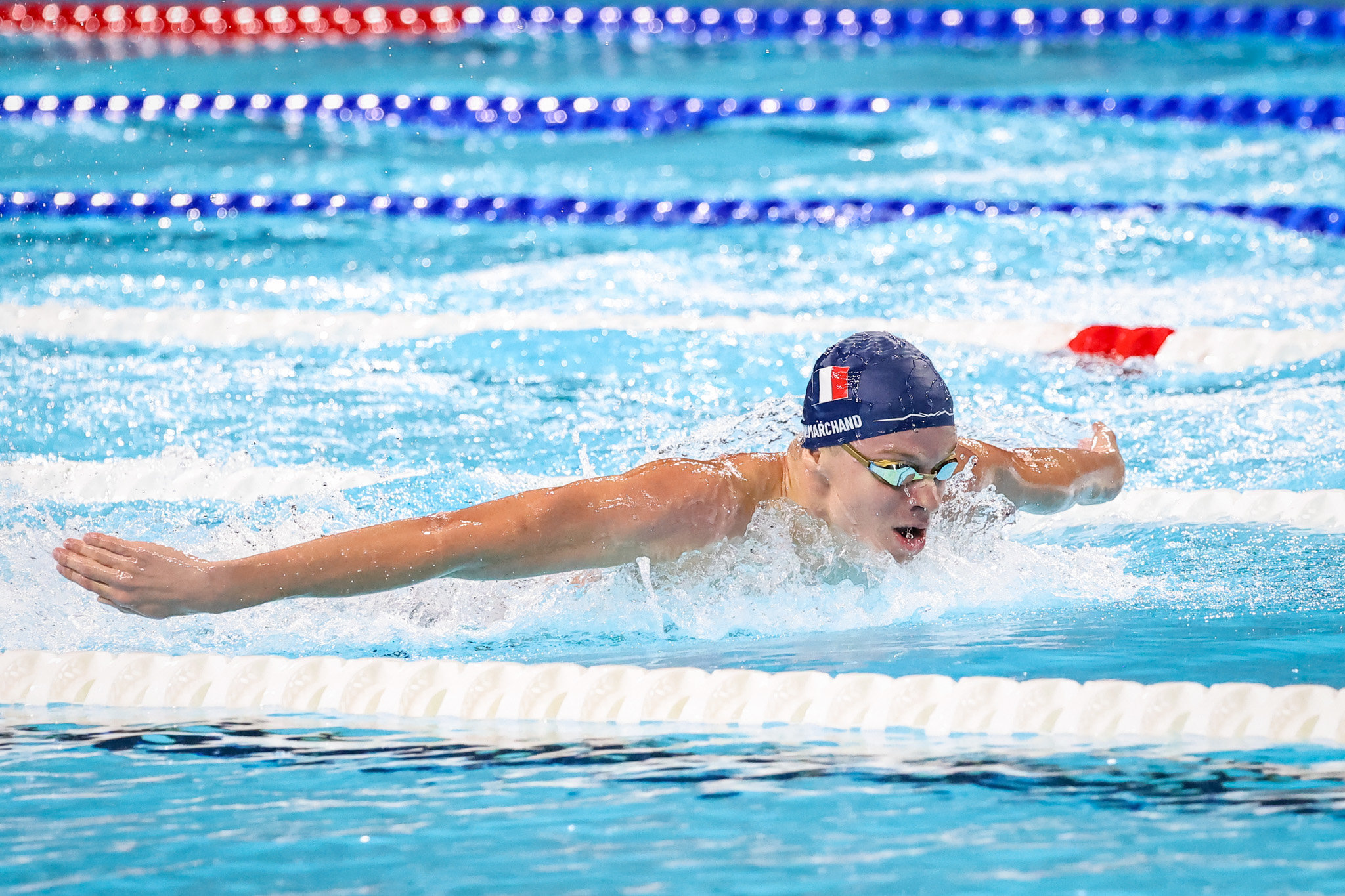 Léon Marchand a remporté deux titres olympiques dans la soirée du 31 juillet, sur 200 m papillon et 200 m brasse. LP/Fred Dugit