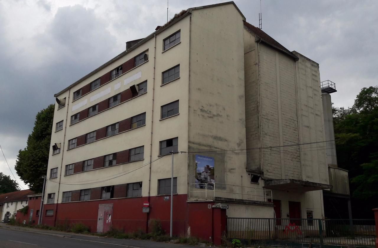 <b></b> Villenoy. L’ancienne minoterie des Moulins de Meaux, construite dans les années 1930 et dont la démolition des silos a été réalisée en 2016, sera réhabilitée en bureaux. 