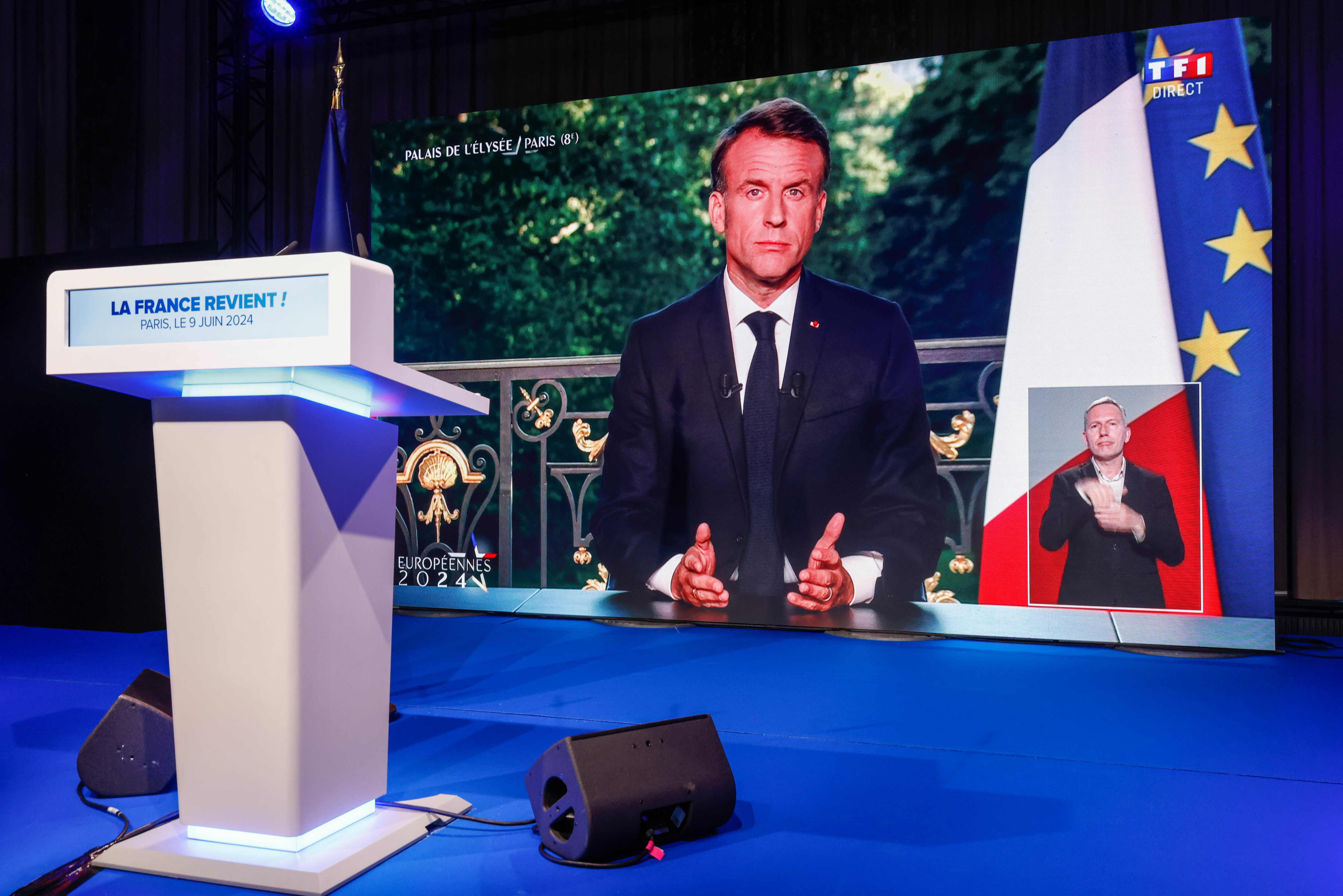 La courte allocution d'Emmanuel Macron - annonçant la dissolution de l'Assemblée nationale - diffusée de 20h59 à 21h04, a été regardée par 7,78 millions de personnes sur TF1 (32,9 % du public) et 3,98 millions sur France 2 (16,8 %), ce dimanche 9 juin. LP/Olivier Corsan