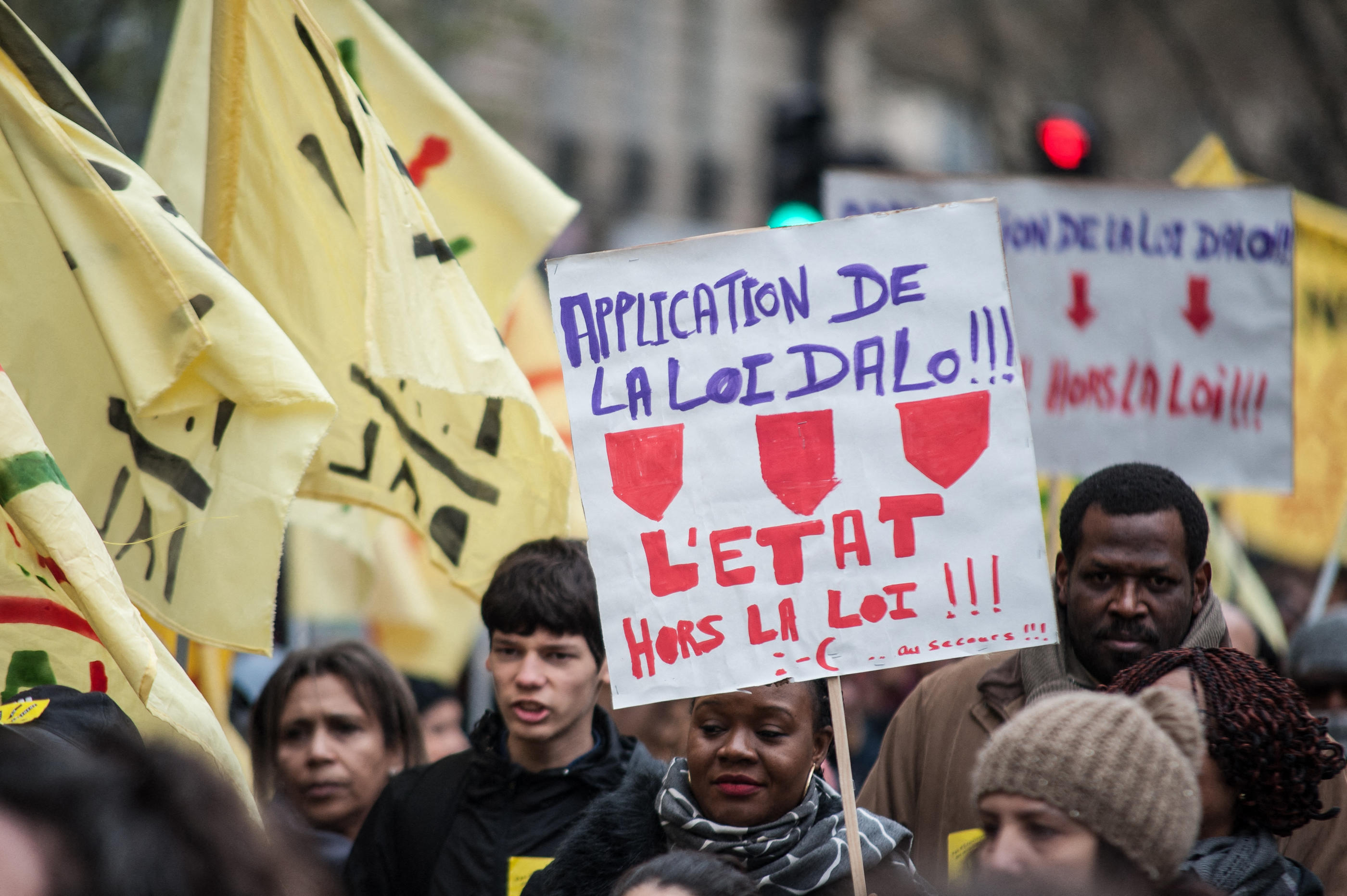 Plus de la moitié des demandes Dalo (ici des manifestants à Paris, en 2017, demandant l'application de la loi) sont déposées en Île-de-France. (Illustration) AFP/Hans Lucas