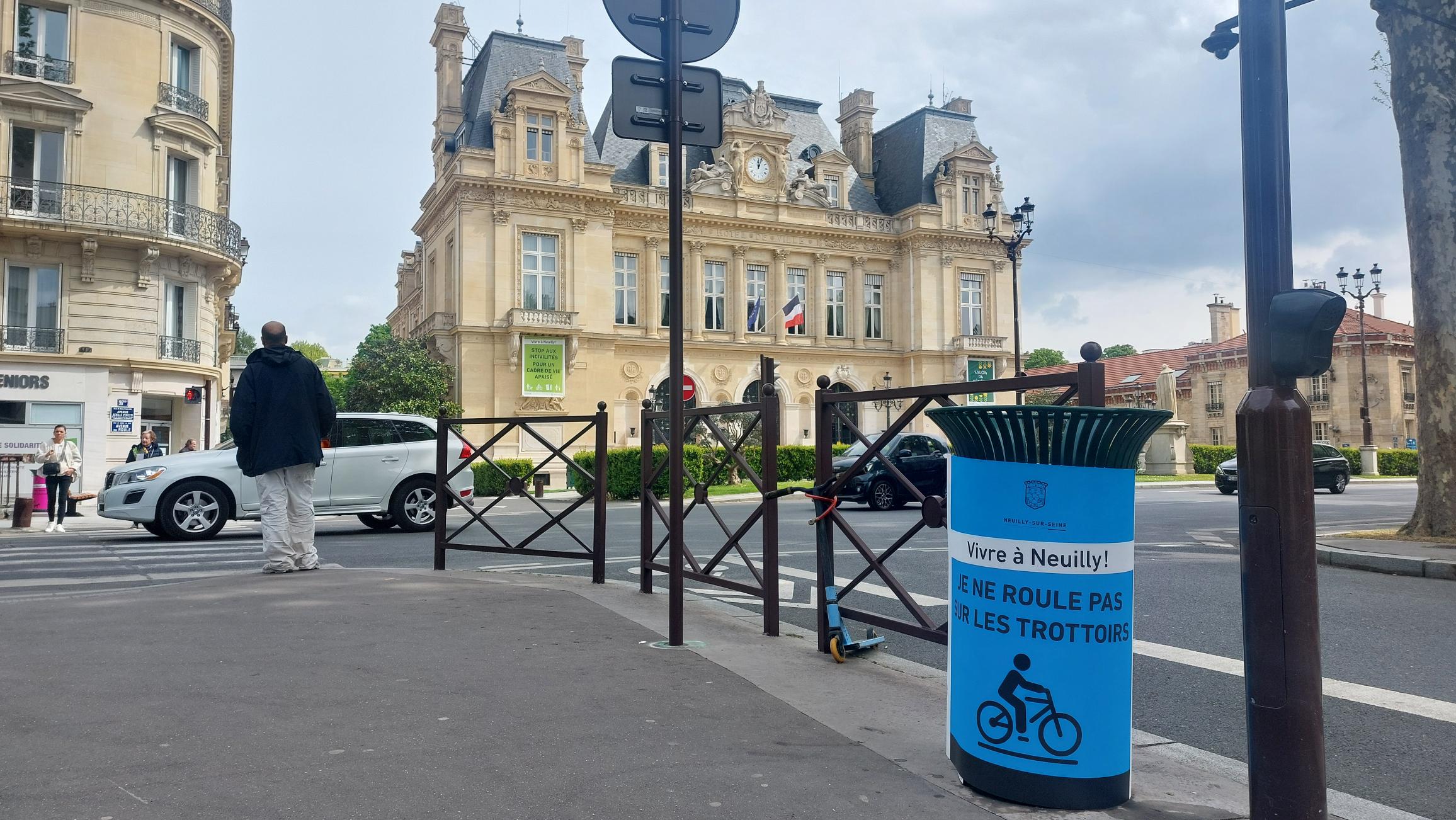 Neuilly-sur-Seine (Hauts-de-Seine), le 26 avril. Le maire (DVD) Jean-Christophe Fromantin a lui-même été heurté par un cycliste en octobre dernier sur un trottoir de l’avenue du Roule, avec une épaule luxée à la clé. LP/A.-S.D.