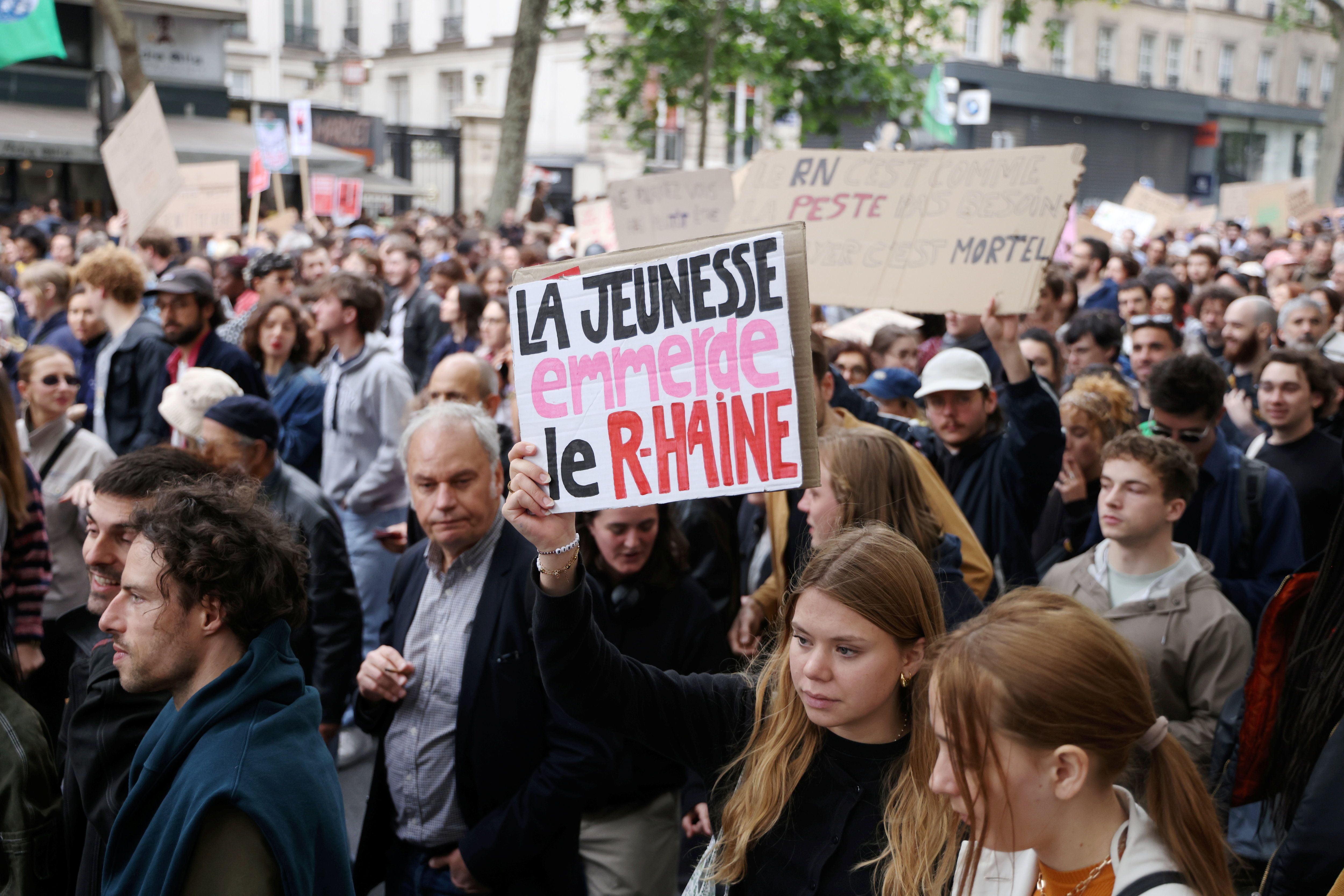 Juin 2024, manifestation contre l'extrême droite. Face à la possible arrivée au pouvoir du RN, les étudiants étrangers s'interrogent : «Pourrai-je rester étudiante en France ?» LP/Jean-Baptiste Quentin