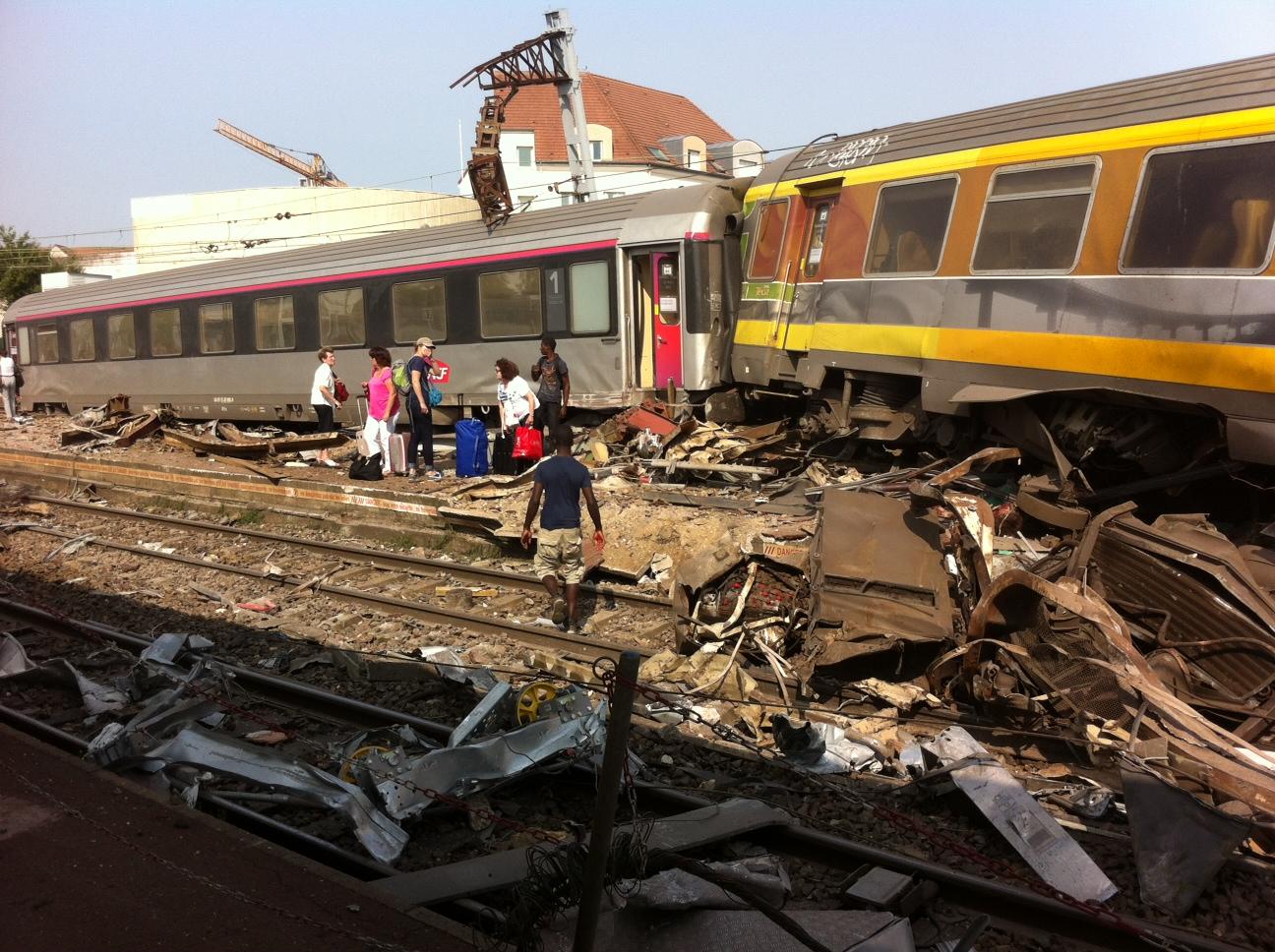 Ce funeste 12 juillet 2013, quelques instants après le drame, c'est le chaos en gare de Brétigny. LP