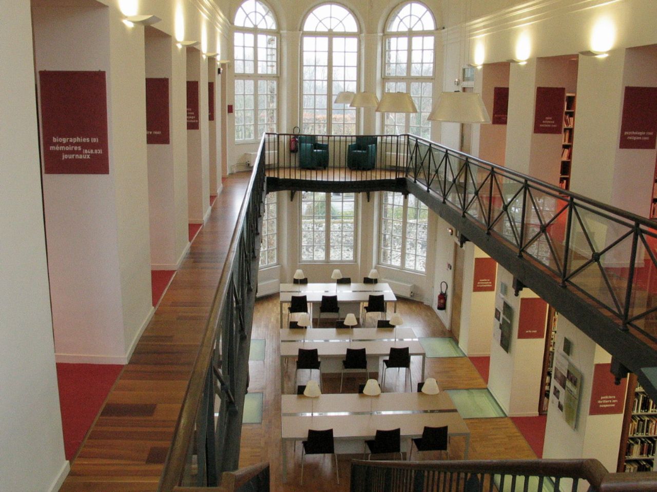 <b></b> L'ancienne prison, devenue bibliothèque en conservant les caractéristiques physiques des cellules, reçoit un prix du patrimoine. LE PARISIEN BLOND Georges MEAUX