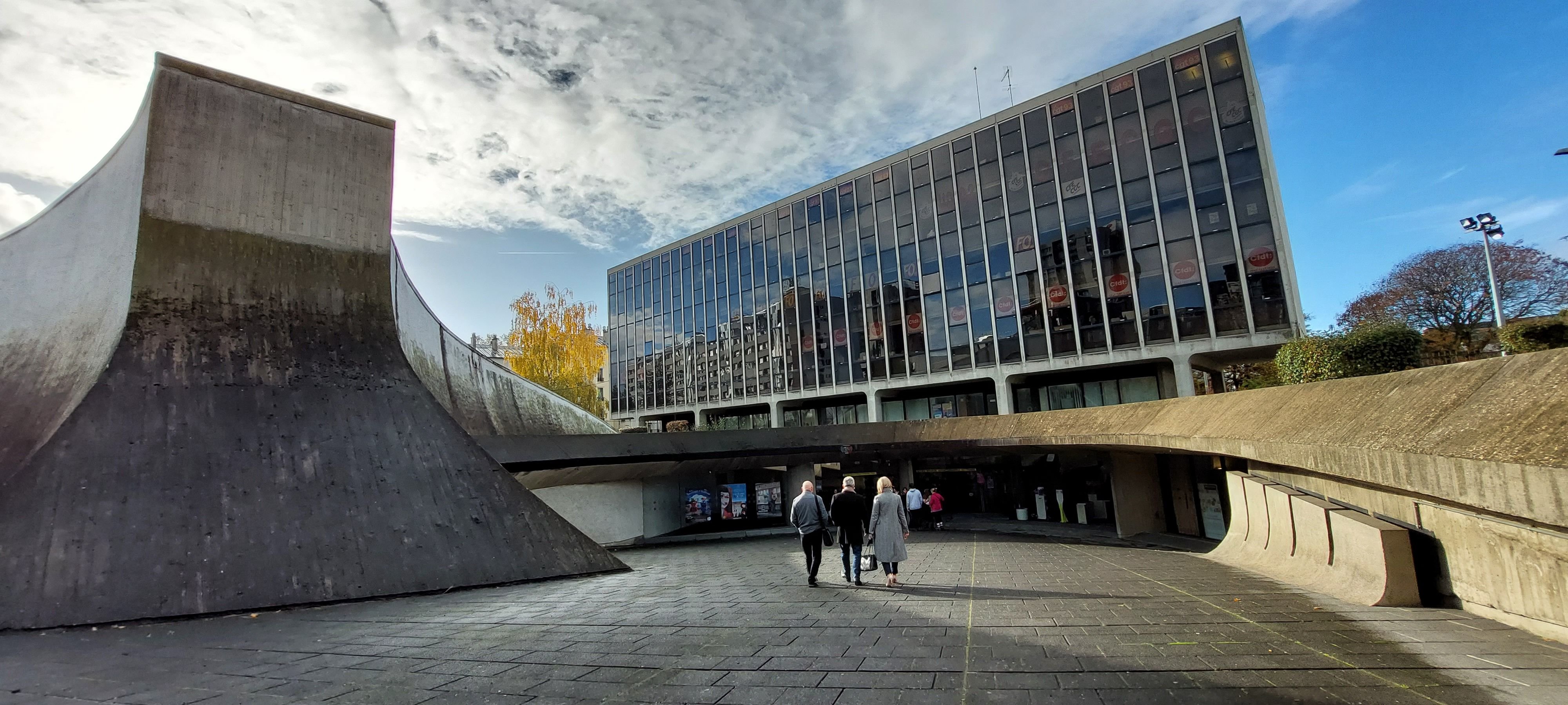 Bobigny (Seine-Saint-Denis), le 17 novembre. La Bourse départementale du travail Clara-Zetkin est l’œuvre du célèbre architecte brésilien Oscar Niemeyer. LP/C.G.
