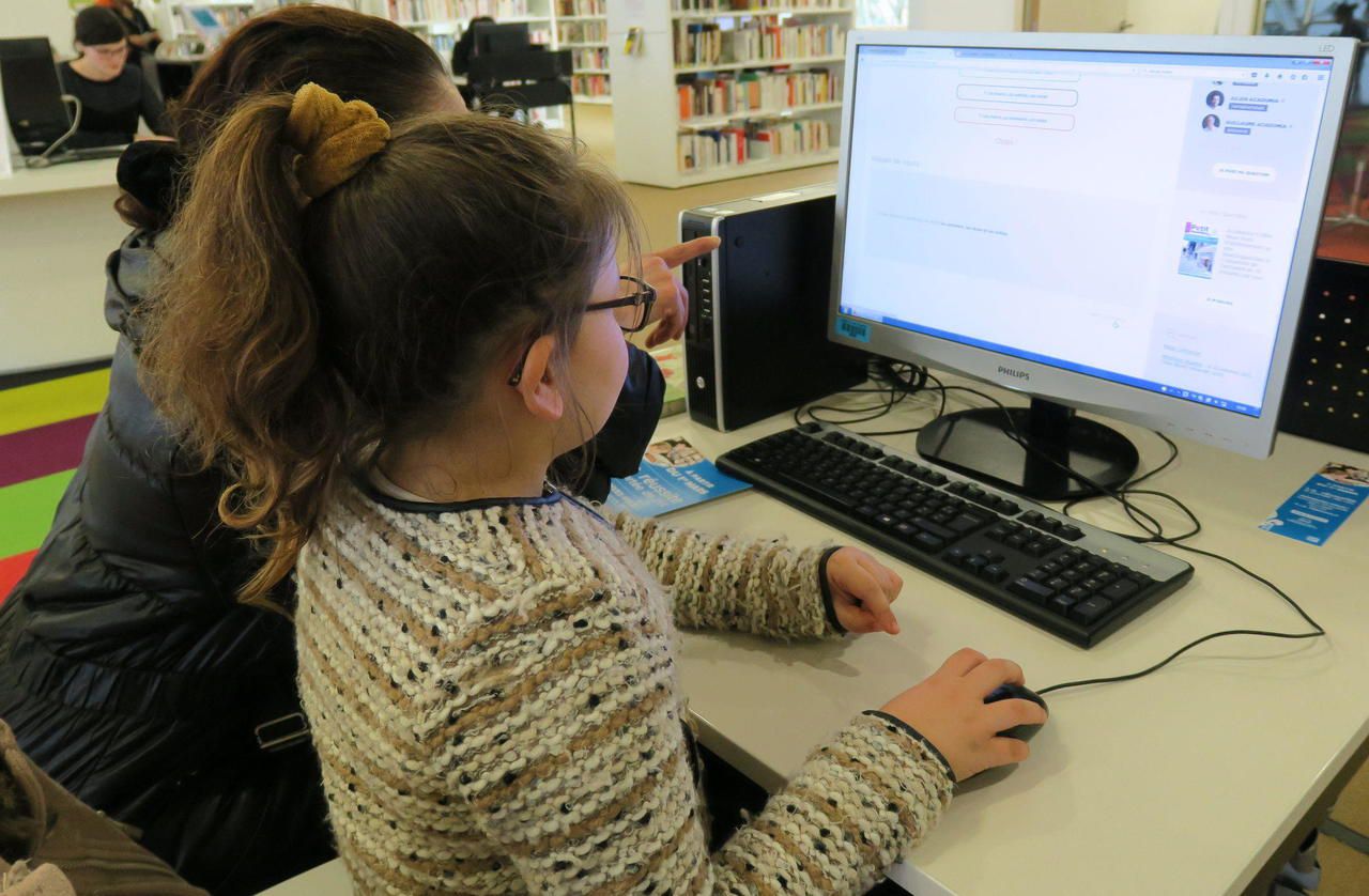 <b></b> Du soutien scolaire gratuit pour les collégiens et lycéens du Coudray-Montceaux.