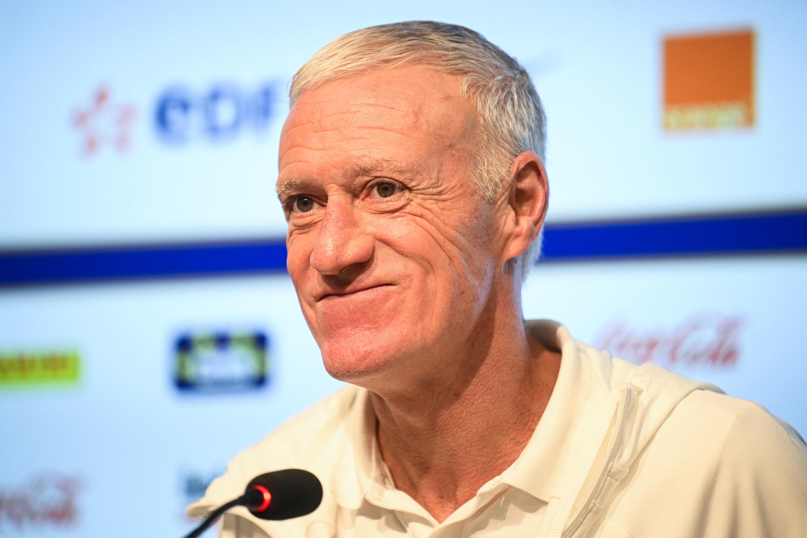 FA Athènes ce lundi, Didier Deschamps, le sélectionneur des Bleus, était de bonne humeur en conférence de presse. Photo AFP/ Angelos Tzortzinis