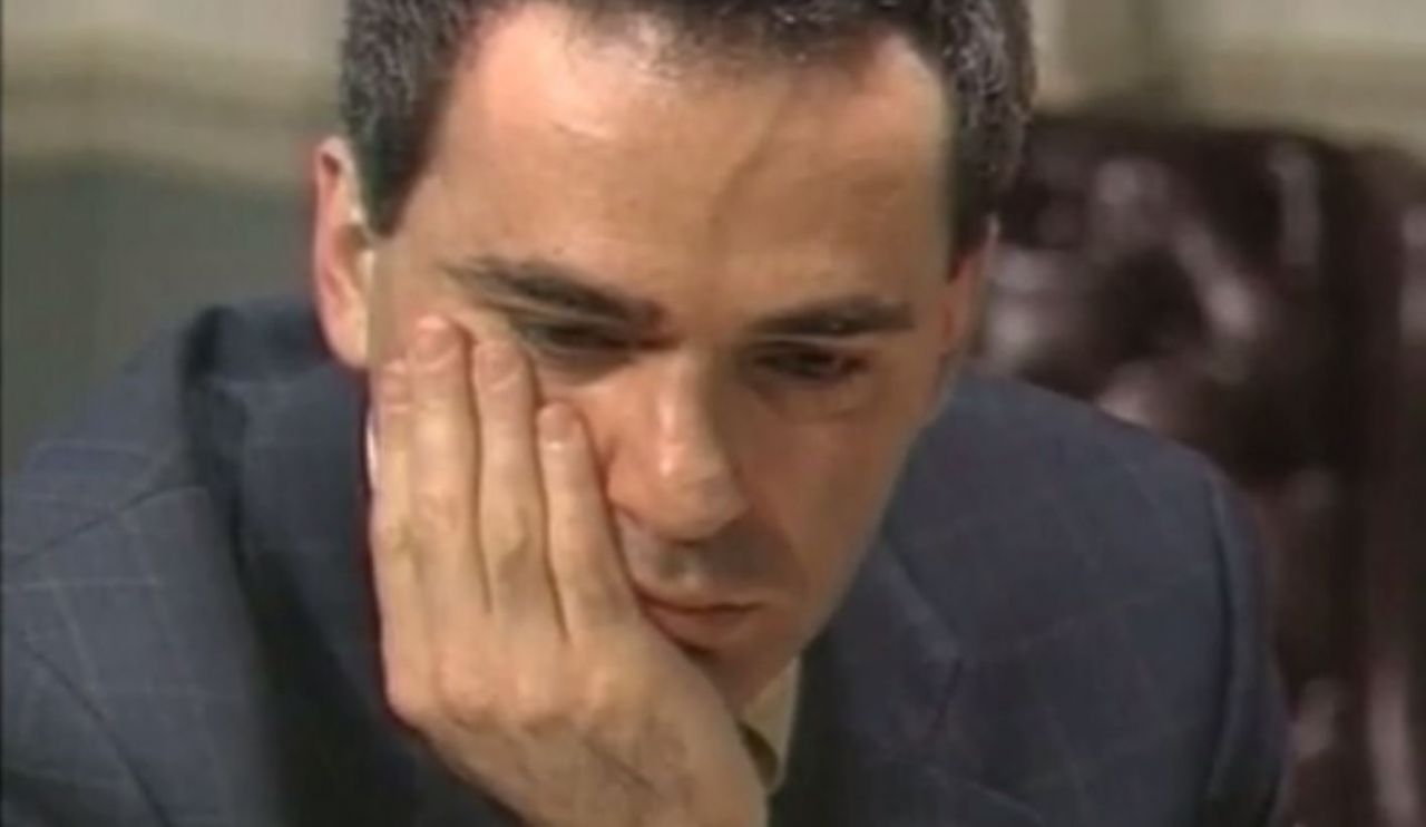 Agressividade entre homem e máquina  Kasparov x Deep Blue (1997) - Partida  05/06 