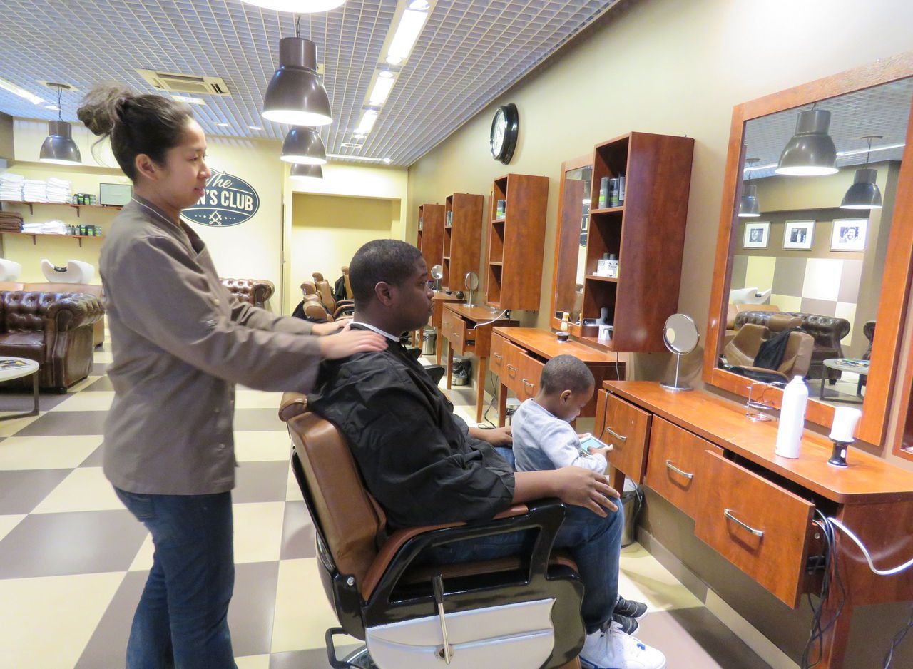 <b></b> Cesson. L’enseigne de barbier et coiffure The Men’s Club, lancée par des amis sénartais à Bois Sénart, vient d’ouvrir à Lieusaint au sein du Carré-Sénart. 