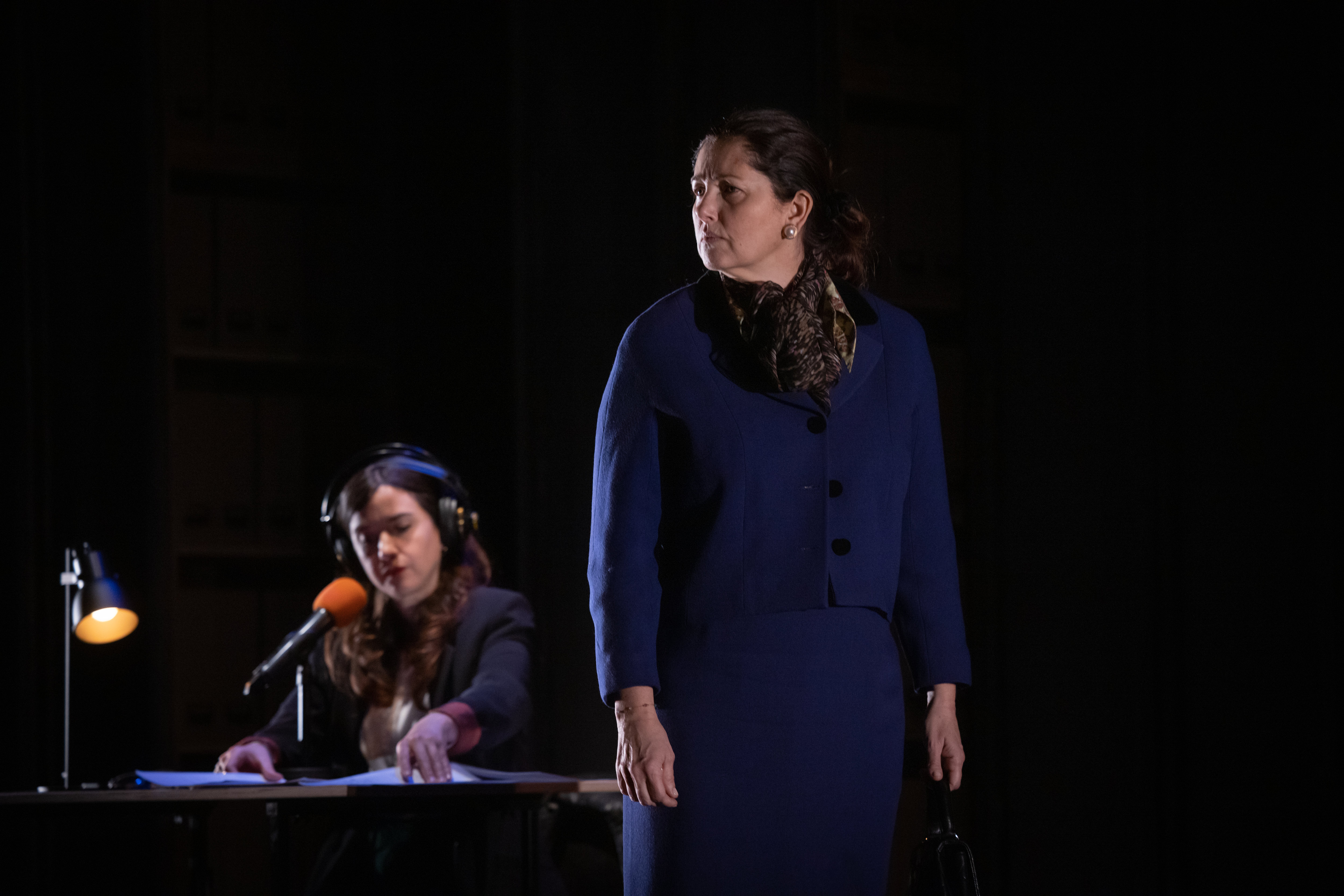 Simone Veil Les Combats D une Effrontée Avis Théâtre en ligne : Cristiana Reali fait revivre Simone Veil - Le Parisien