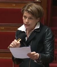 Geneviève Fioraso - Ministre de l'Enseignement supérieur et de la Recherche, qui a soutenu et voté la loi.