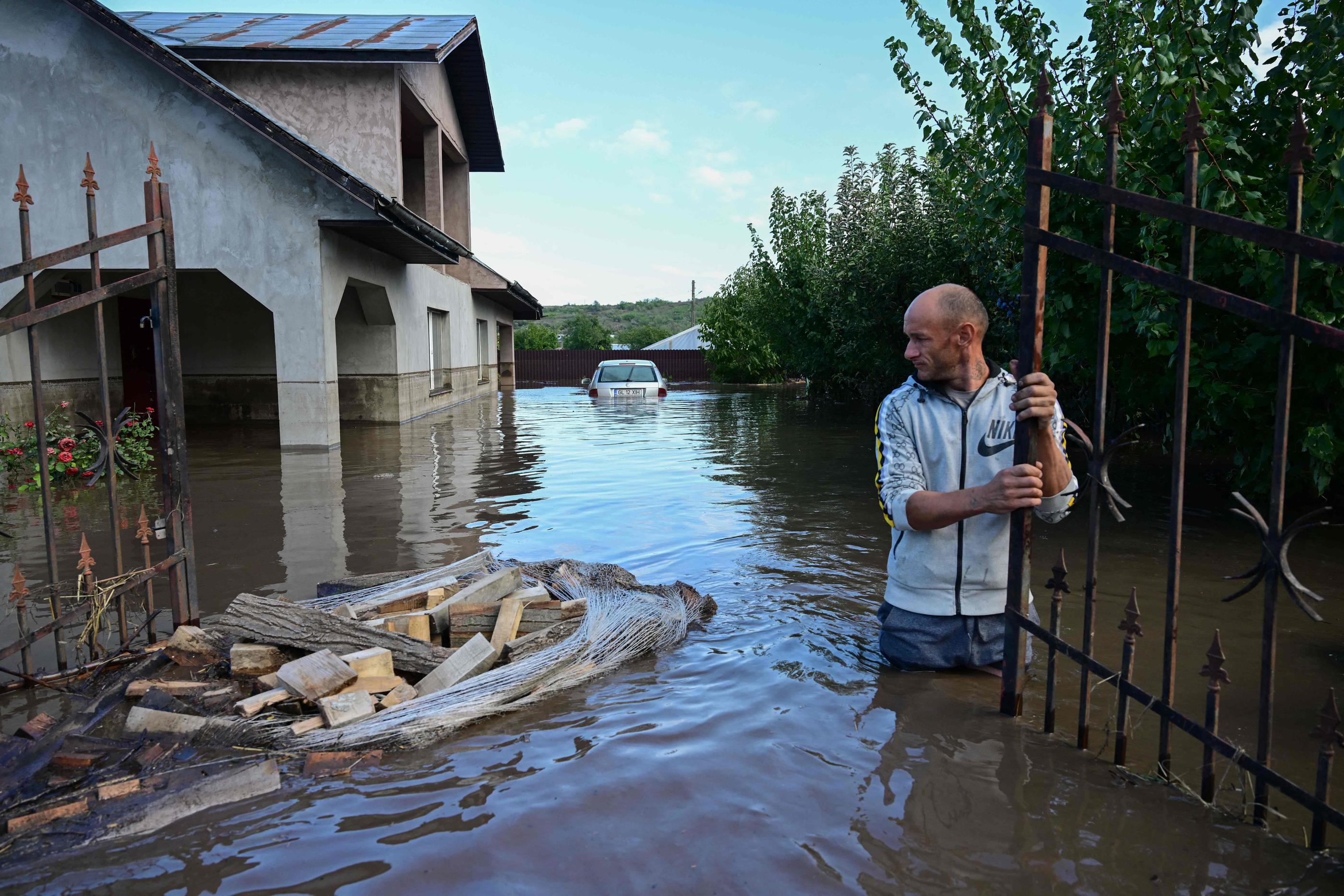 La tempête Boris a déjà causé la mort de six personnes dont quatre personnes en Roumanie. AFP/Daniel MIHAILESCU