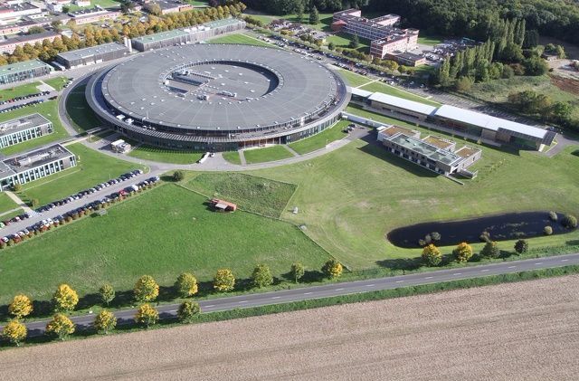 D'ici trois ans, la chaleur émise par le Synchrotron Soleil sera utilisée pour chauffer le futur complexe aquatique et 1 000 logements du quartier de Moulon, sur le plateau de Saclay (Essonne). DR