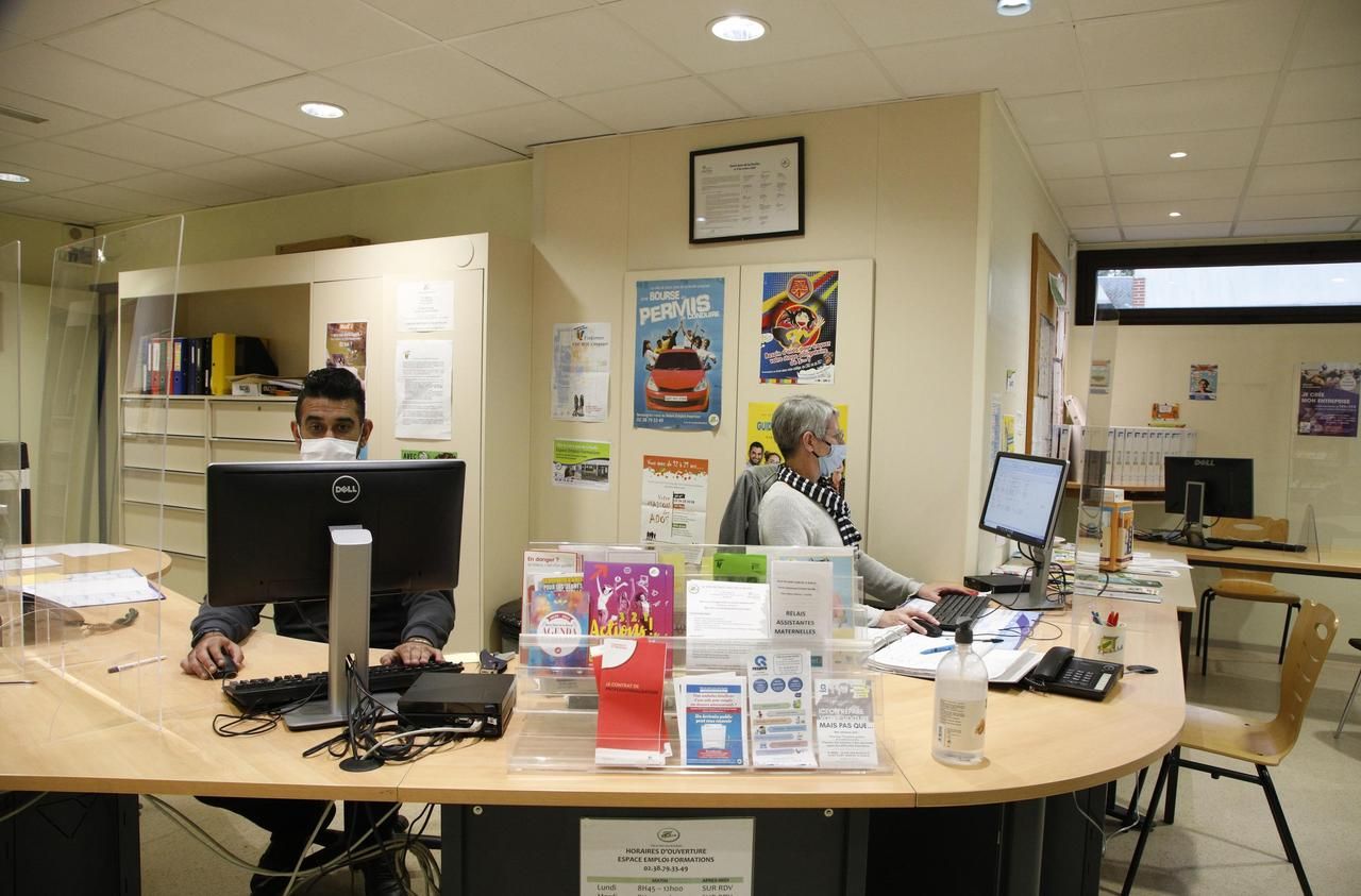 SaintJeandelaRuelle offre 100 euros à tous ses étudiants Le Parisien