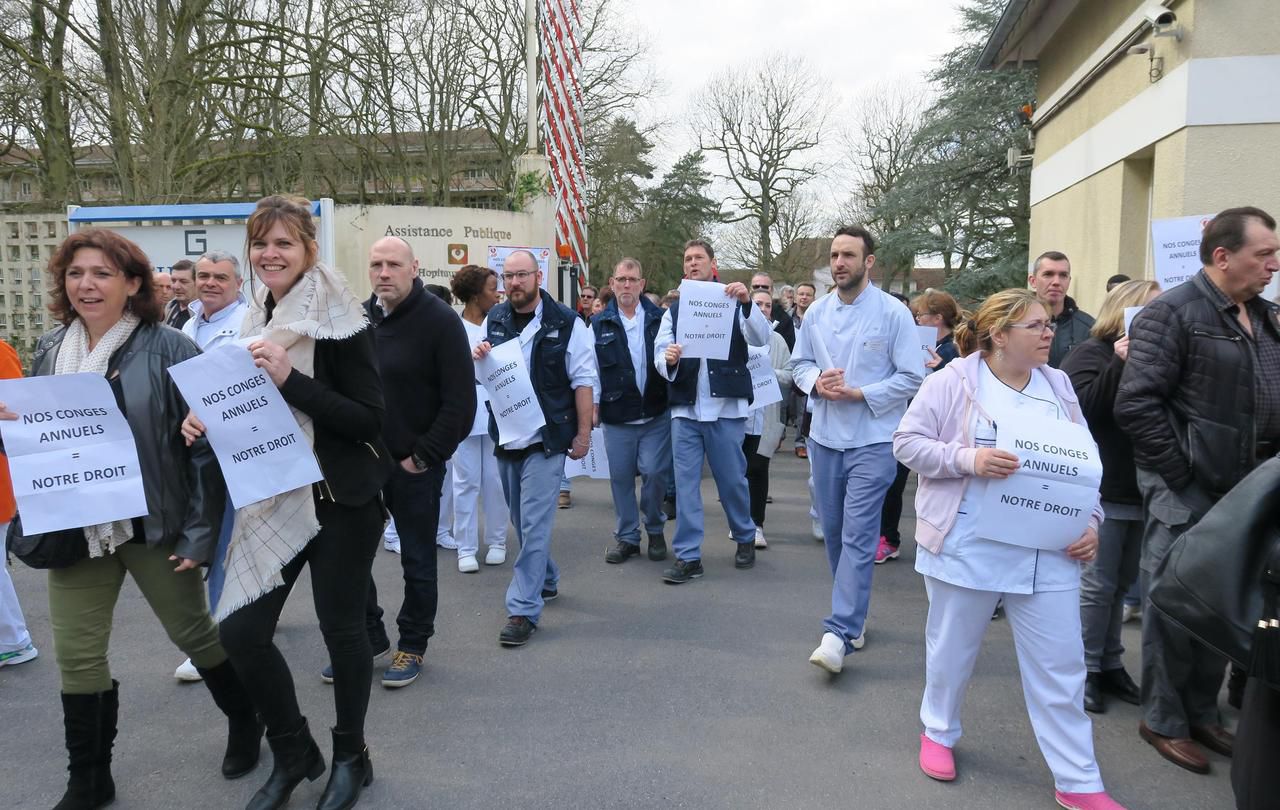 <b></b> Champcueil, ce jeudi 5 avril 2018. Près de 200 salariés de l’hôpital Georges-Clemenceau ont participé à l’assemblée générale initiée par la CGT.