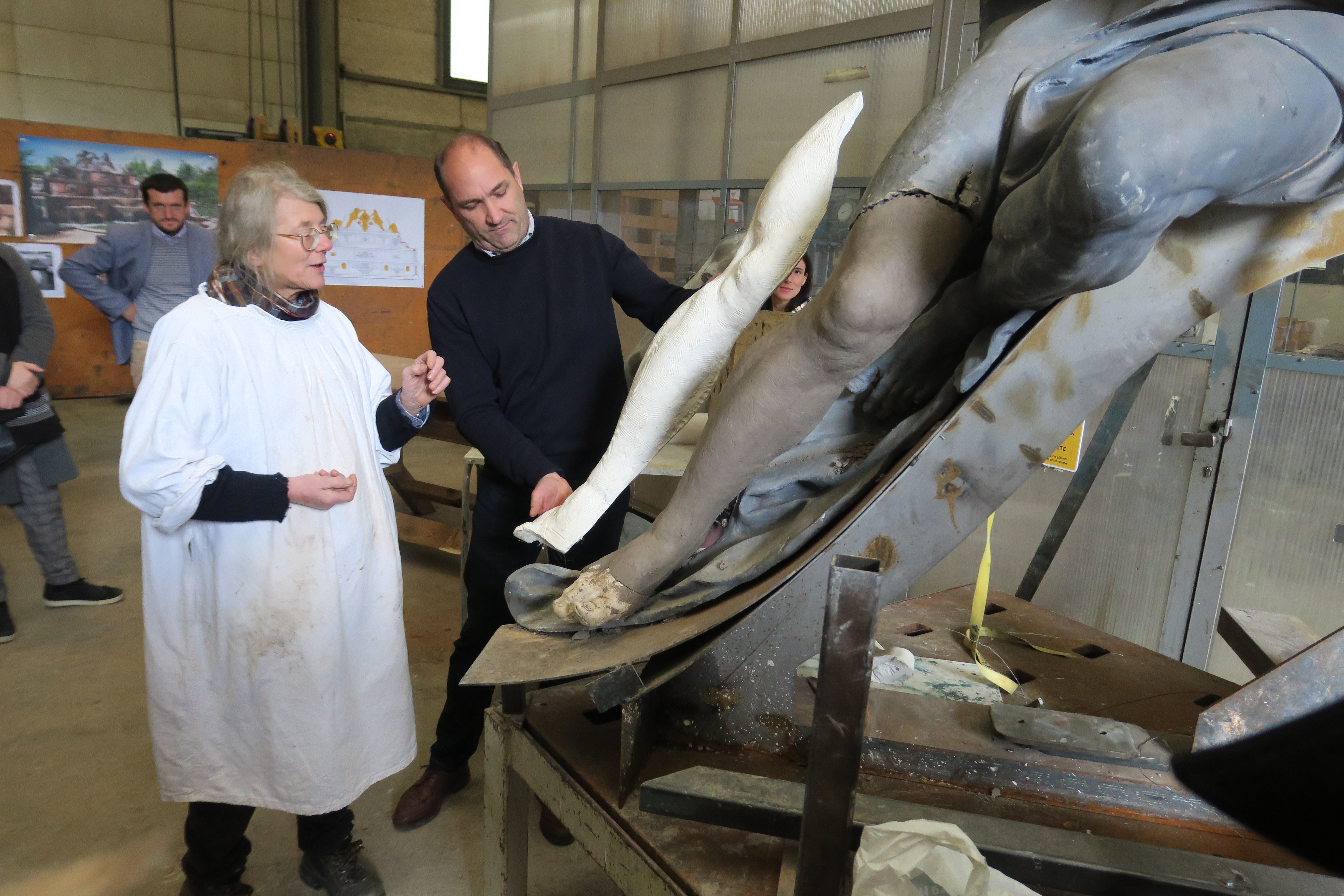 Saint-Rémy-lès-Chevreuse (Yvelines), le 28 septembre 2022. Les statues en plomb du buffet d'eau du Grand Trianon sont en cours de restauration à la Fonderie Coubertin. LP/Julie Ménard